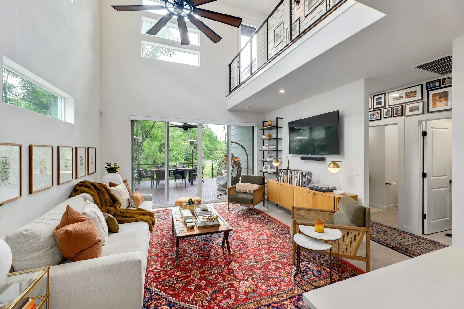 1111 Lott Ave, Austin, Texas 78721 photo 2