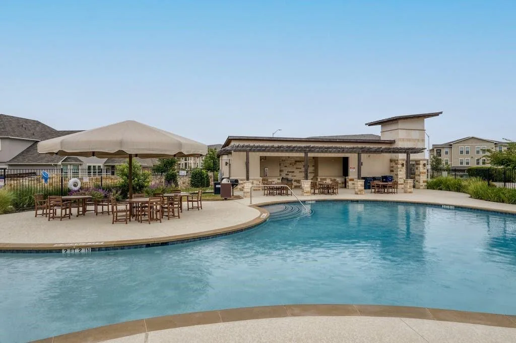 Beautifully Appointed Single-Story in Oak Creek: Modern Floors and Screened-In Patio Overlooking Green Space w/ NO Backyard Neighbor! photo 39