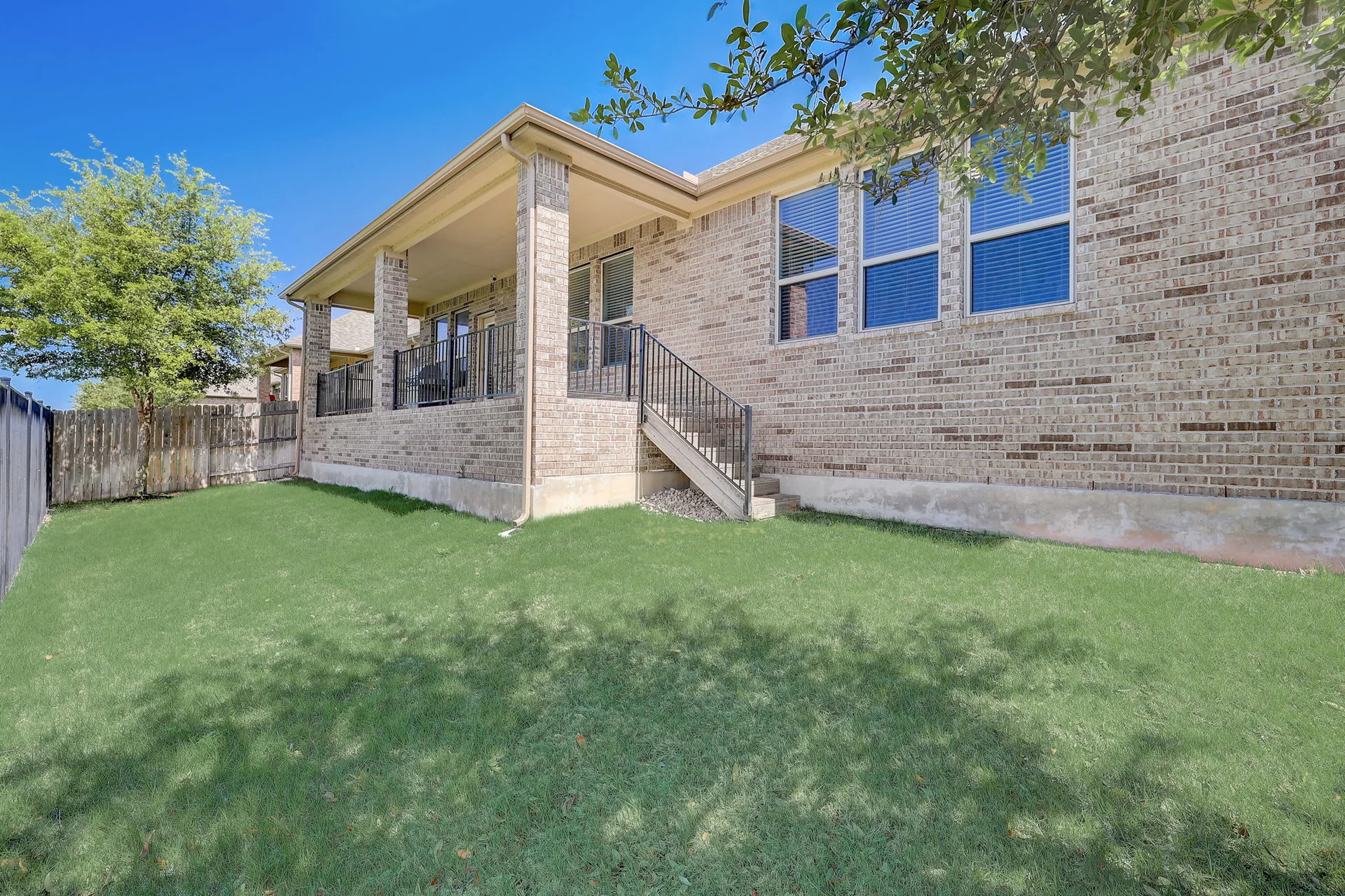 Charming single-story home in the desirable Paloma Lake in RR that backs to a greenbelt! photo 38