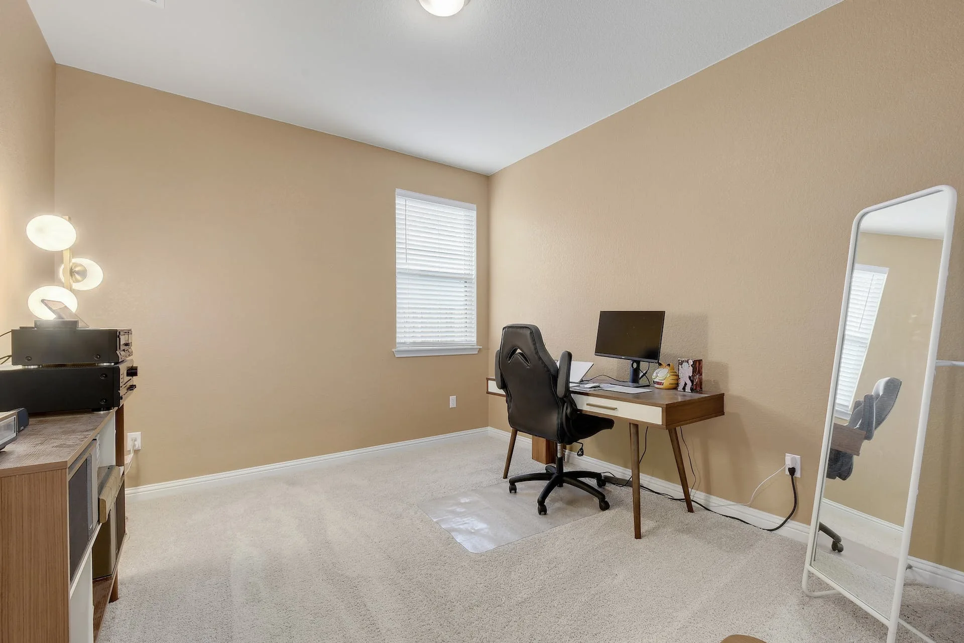 8206 Dampton Ln, Austin, Texas 78744 photo 19