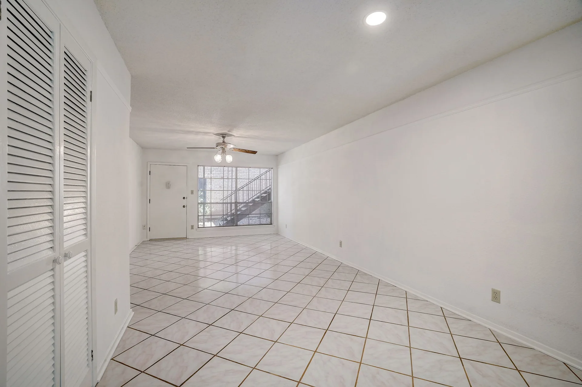 2425 Ashdale Dr #24, Austin, Texas 78757 photo 8