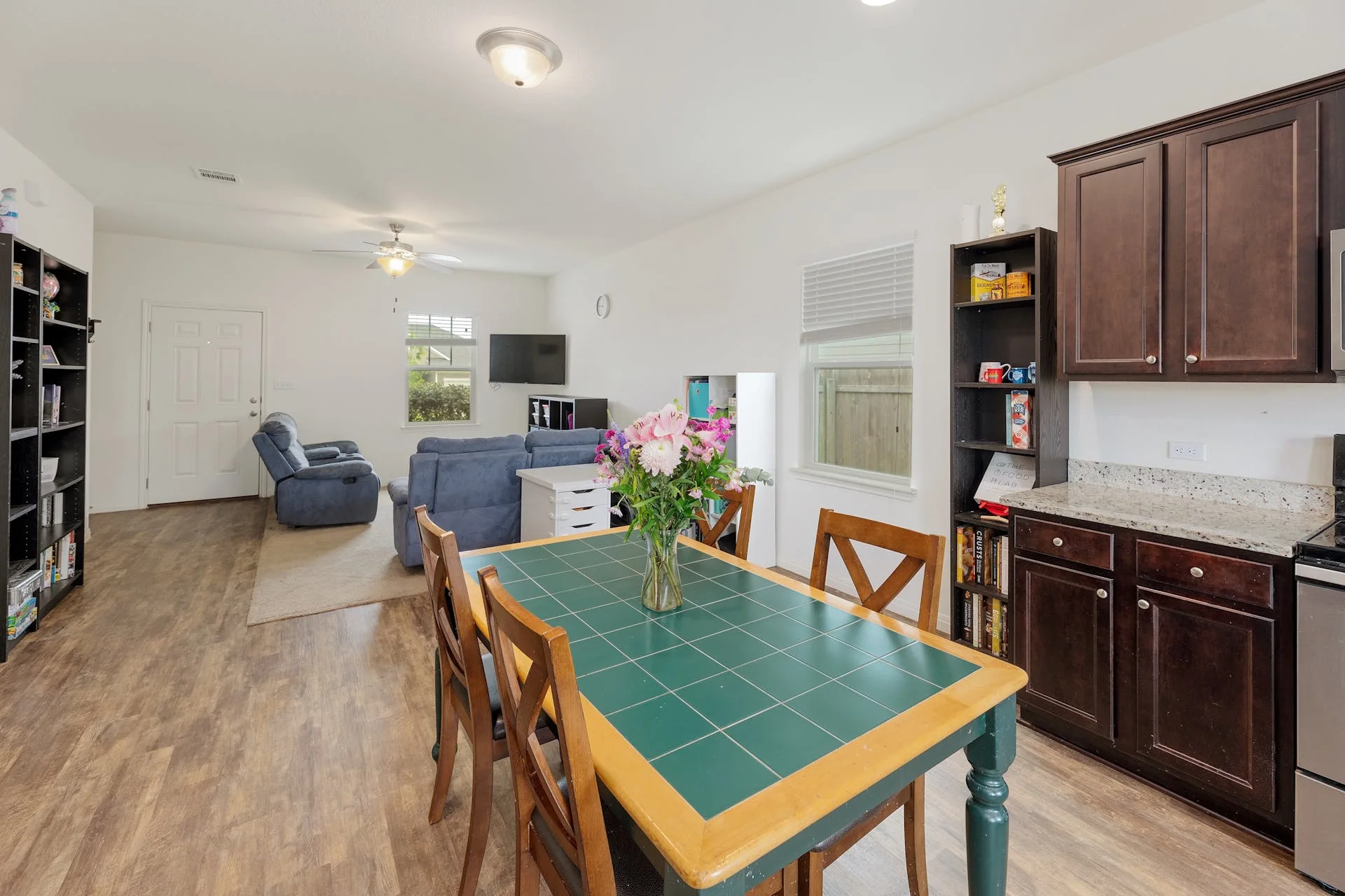 13912 Mark Christopher Way, Manor photo 12