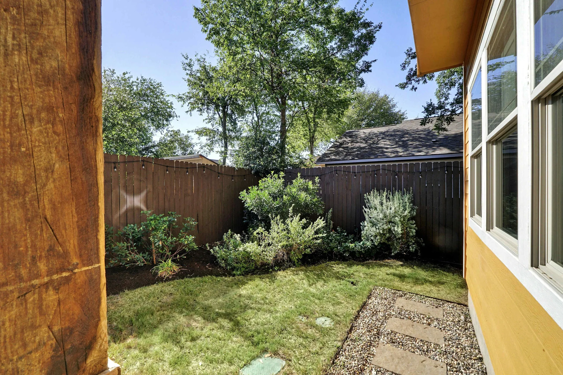 Modern Crestview Two-story Home: Updated Primary Bath, New Roof – Investor Friendly! photo 31