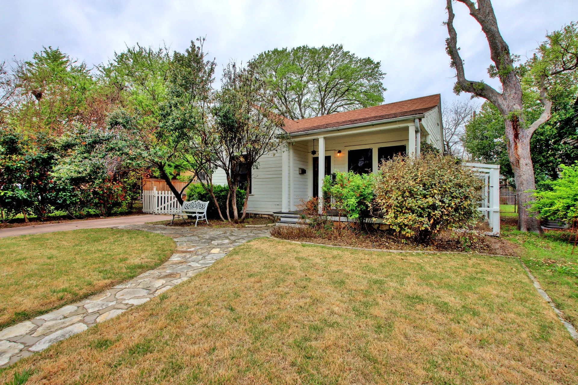 3214 Lafayette Ave photo 5