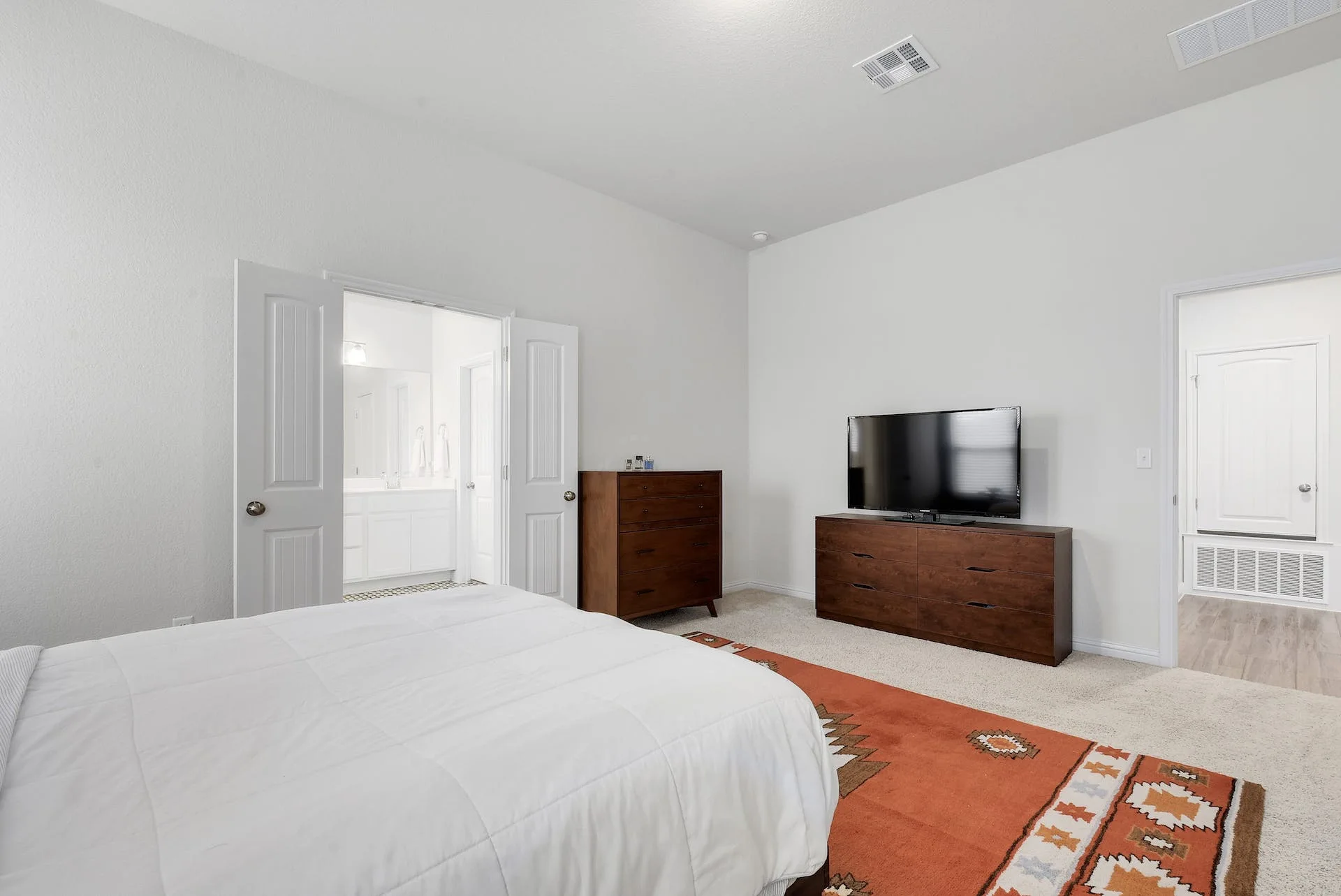 8206 Dampton Ln, Austin, Texas 78744 photo 17