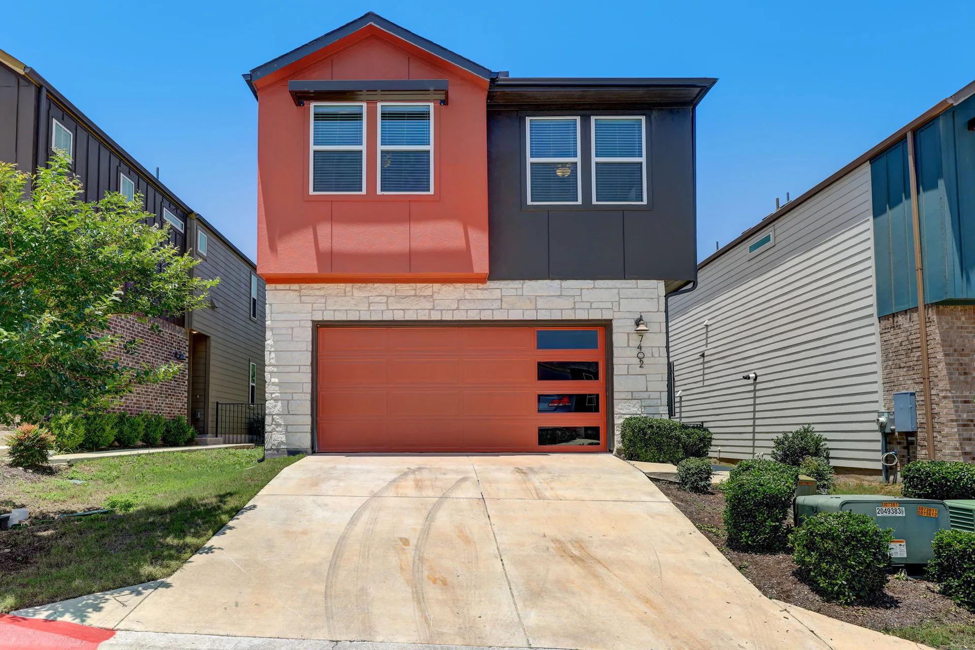 Stunning 2021 Meritage Home in Easton Park with FREE Solar Panels! Better Priced Than New Builds and Move-In Ready! photo 3