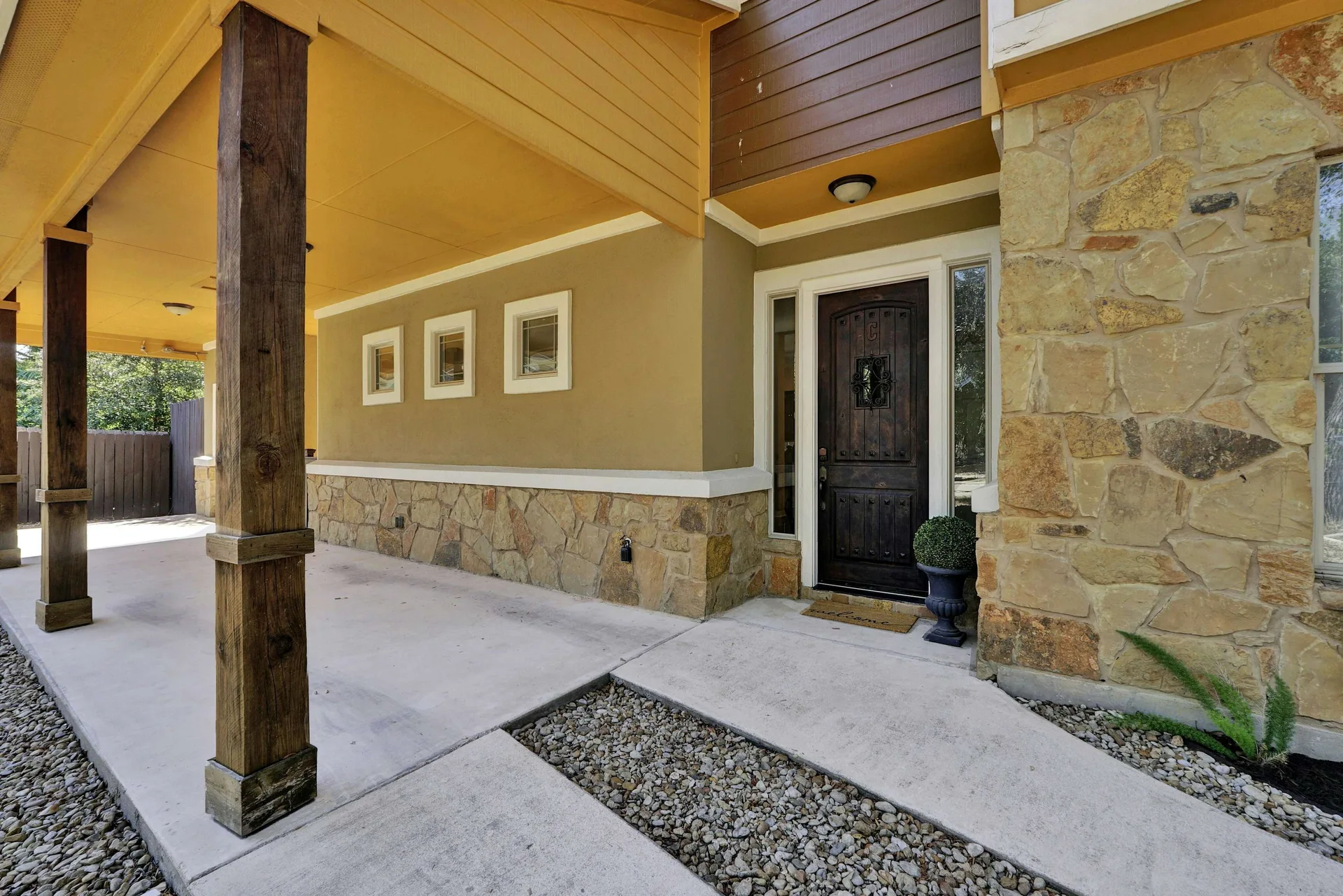 Modern Crestview Two-story Home: Updated Primary Bath, New Roof – Investor Friendly! photo 5