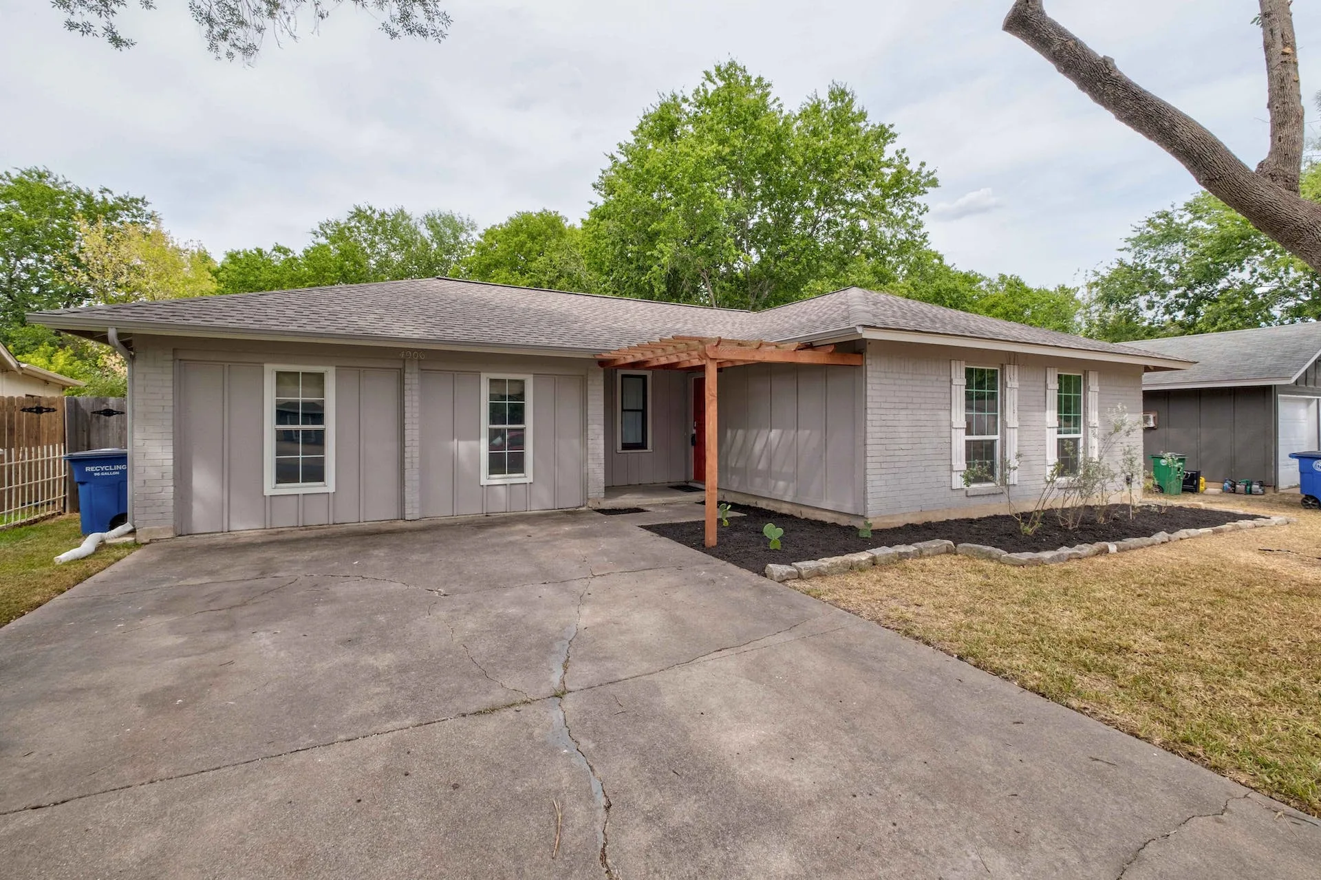 4906 Brassiewood Dr, Austin, Texas 78744 photo 3