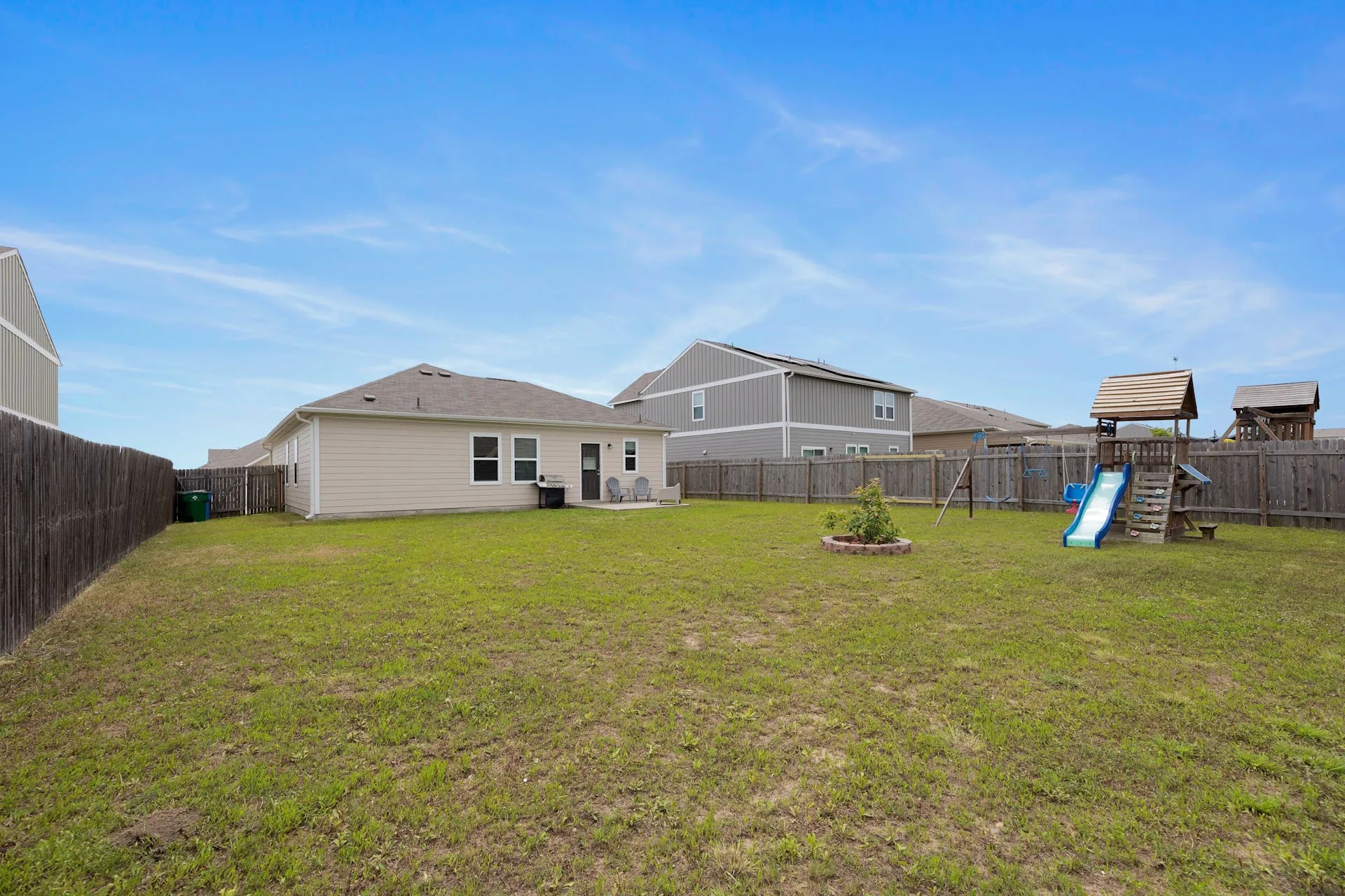 13912 Mark Christopher Way, Manor photo 24