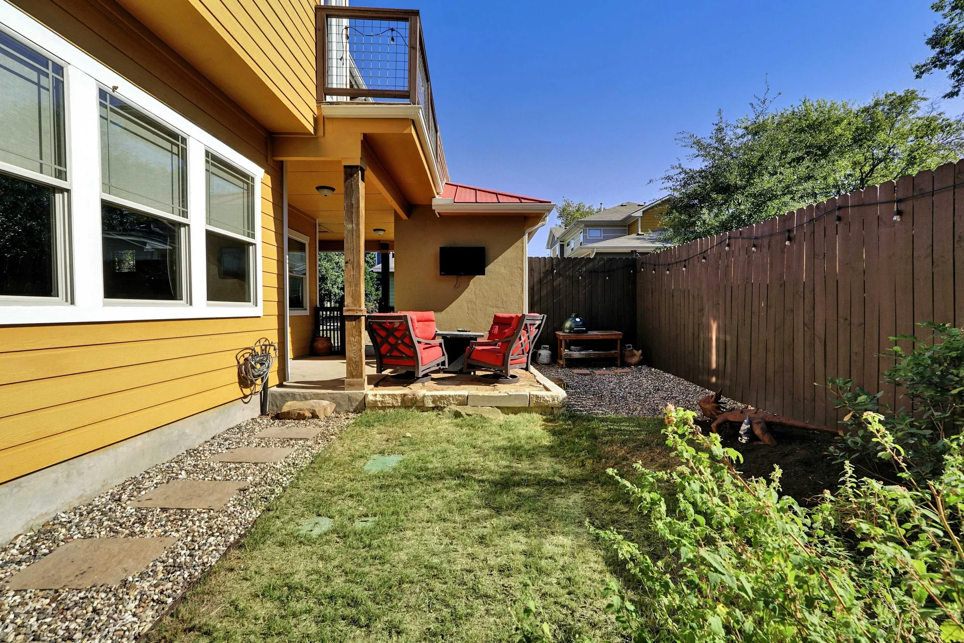 Modern Crestview Two-story Home: Updated Primary Bath, New Roof – Investor Friendly! photo 33