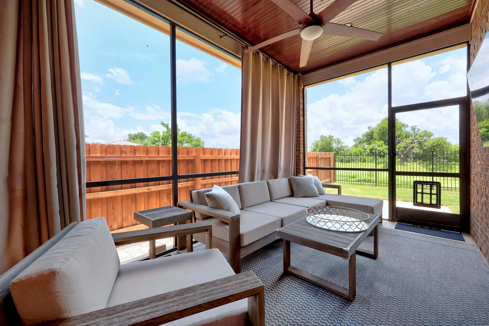 Beautifully Appointed Single-Story in Oak Creek: Modern Floors and Screened-In Patio Overlooking Green Space w/ NO Backyard Neighbor! photo 31