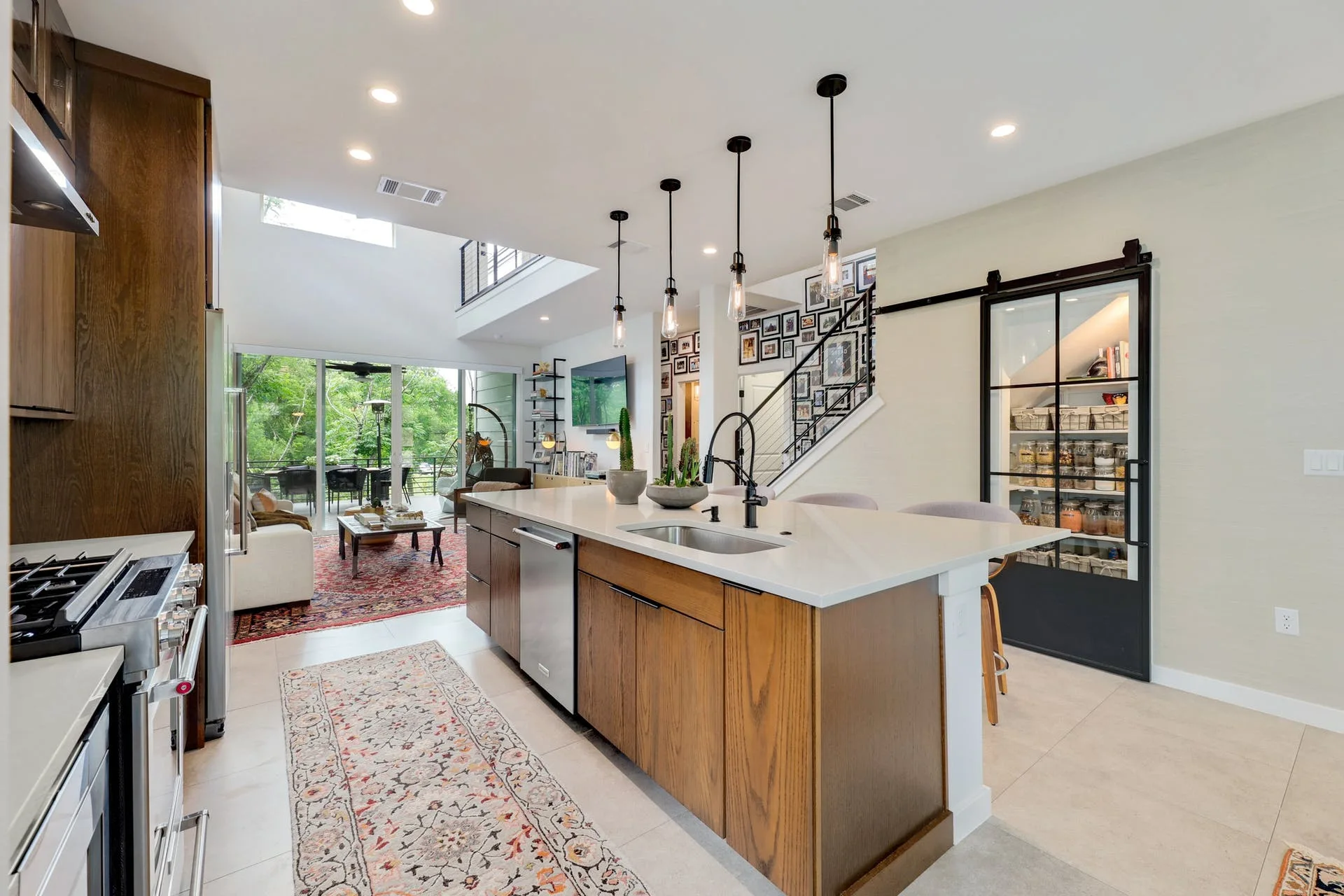 1111 Lott Ave, Austin, Texas 78721 photo 8