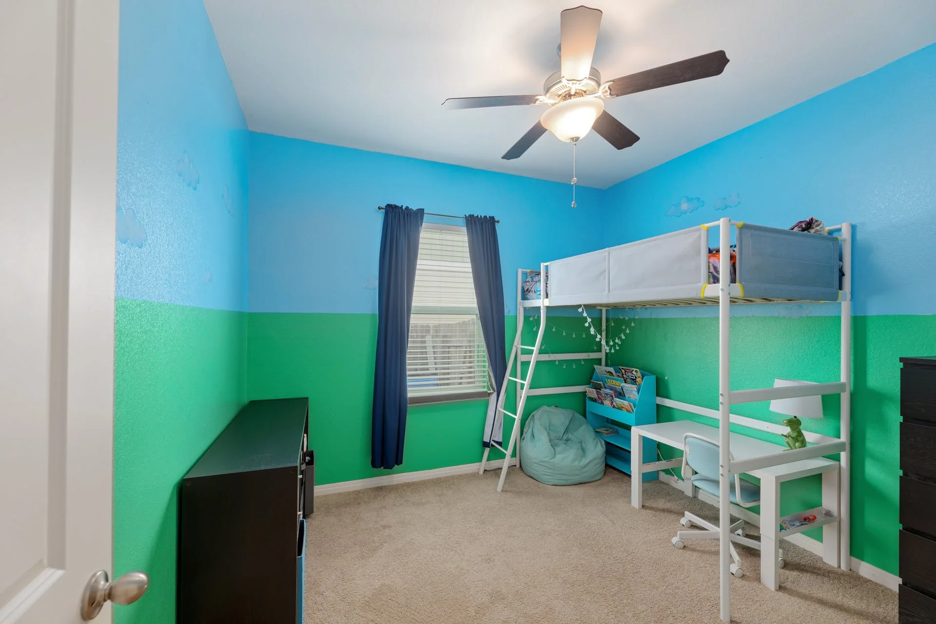 13912 Mark Christopher Way, Manor photo 20