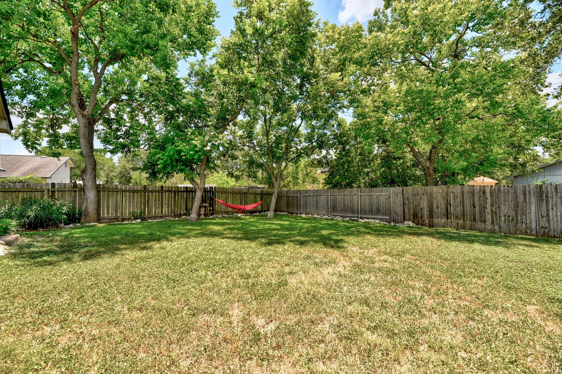 8926 Anna St photo 22