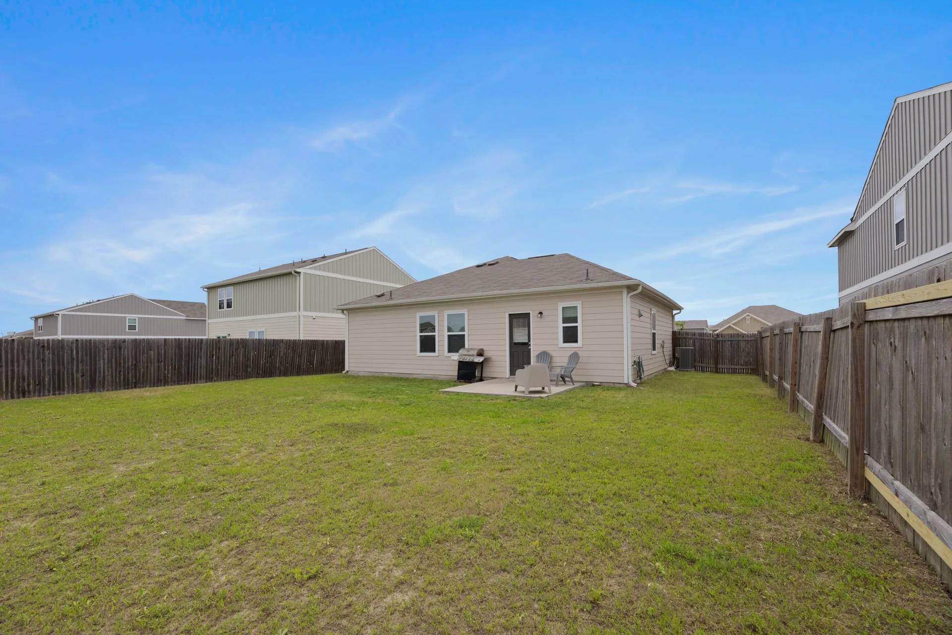 13912 Mark Christopher Way, Manor photo 26