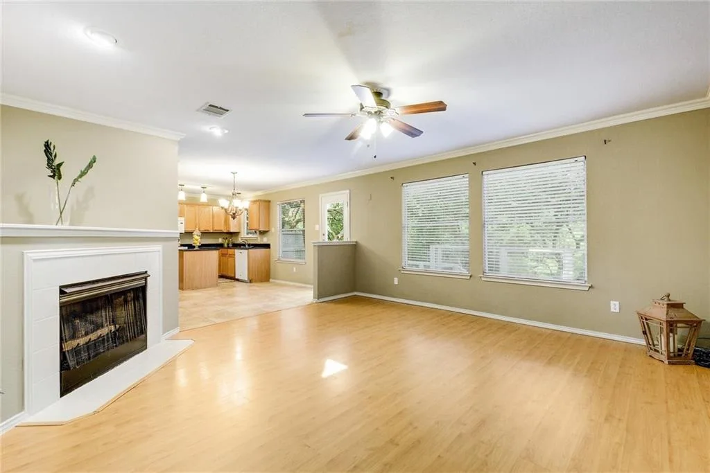 Stunning Milwood Home: Prime Location and Secluded Backyard that Backs to a Greenspace! photo 3