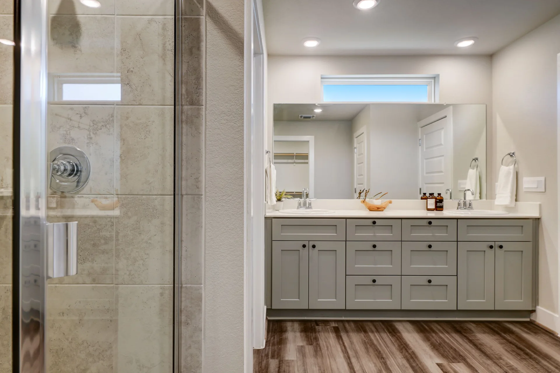 Stunning 2021 Meritage Home in Easton Park with FREE Solar Panels! Better Priced Than New Builds and Move-In Ready! photo 25