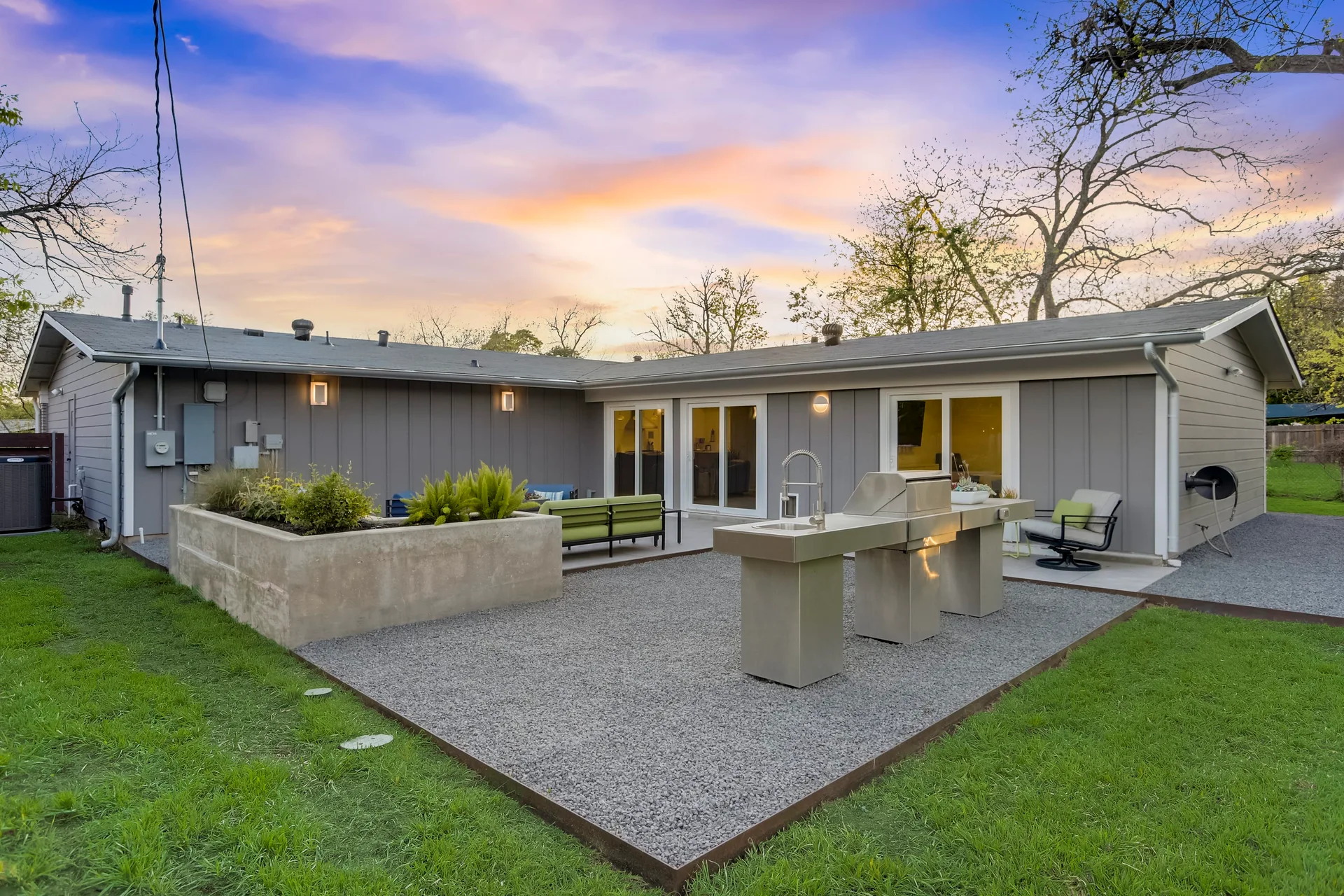 Stunning modern mid-century rebuilt home in the sought-after Delwood Heights near Mueller! photo 11