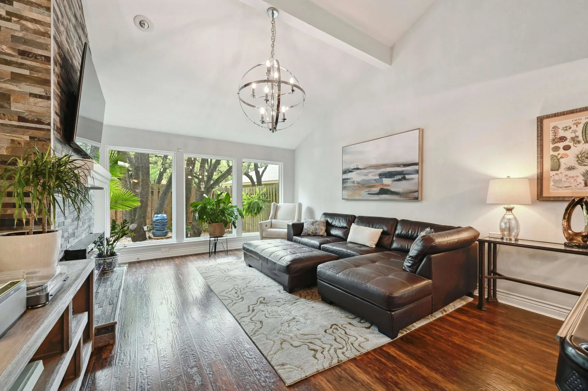 Alluring One-Story Home in in the Coveted 78759! photo 2