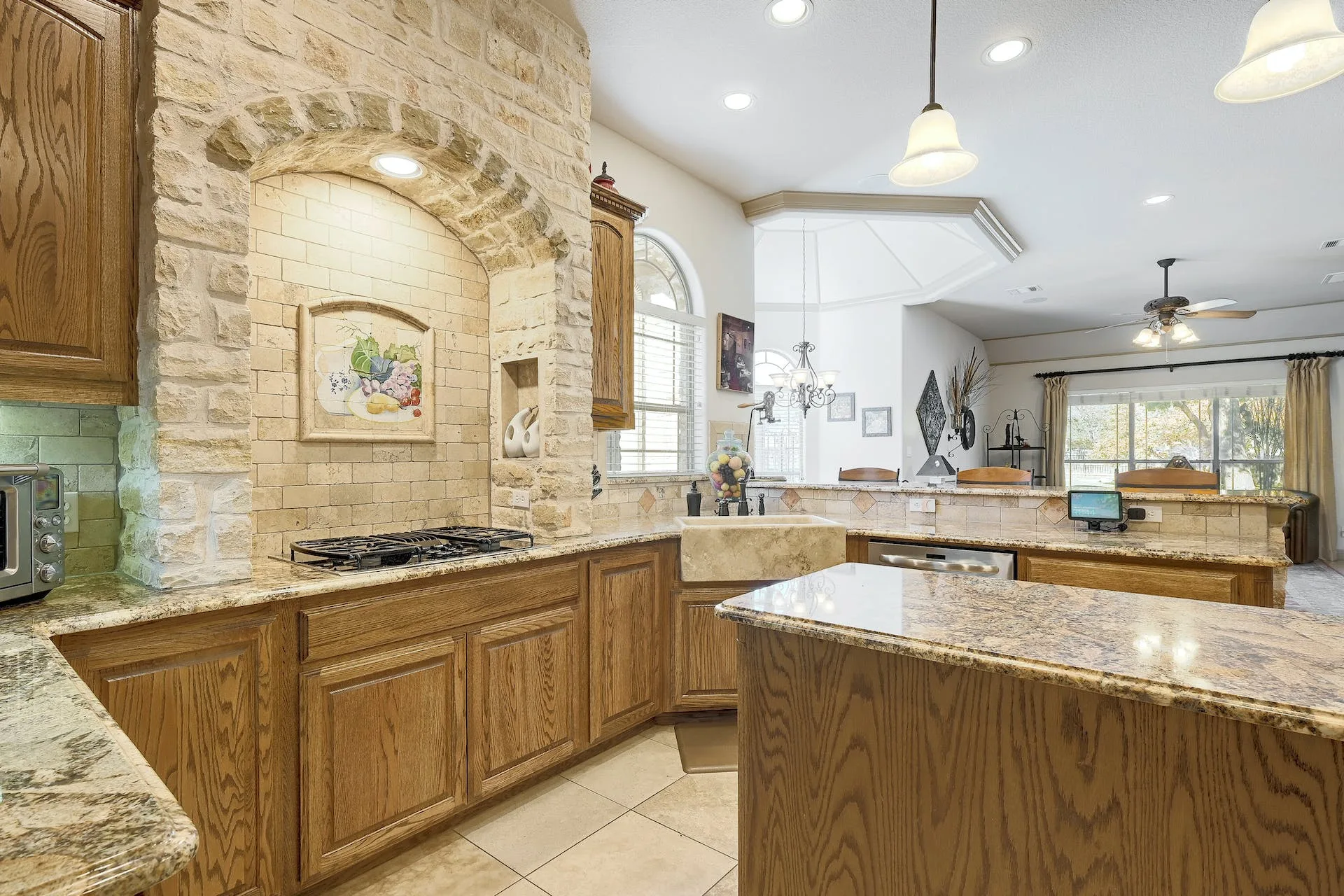 228 Oak Branch Dr, Georgetown, Texas 78633 photo 2