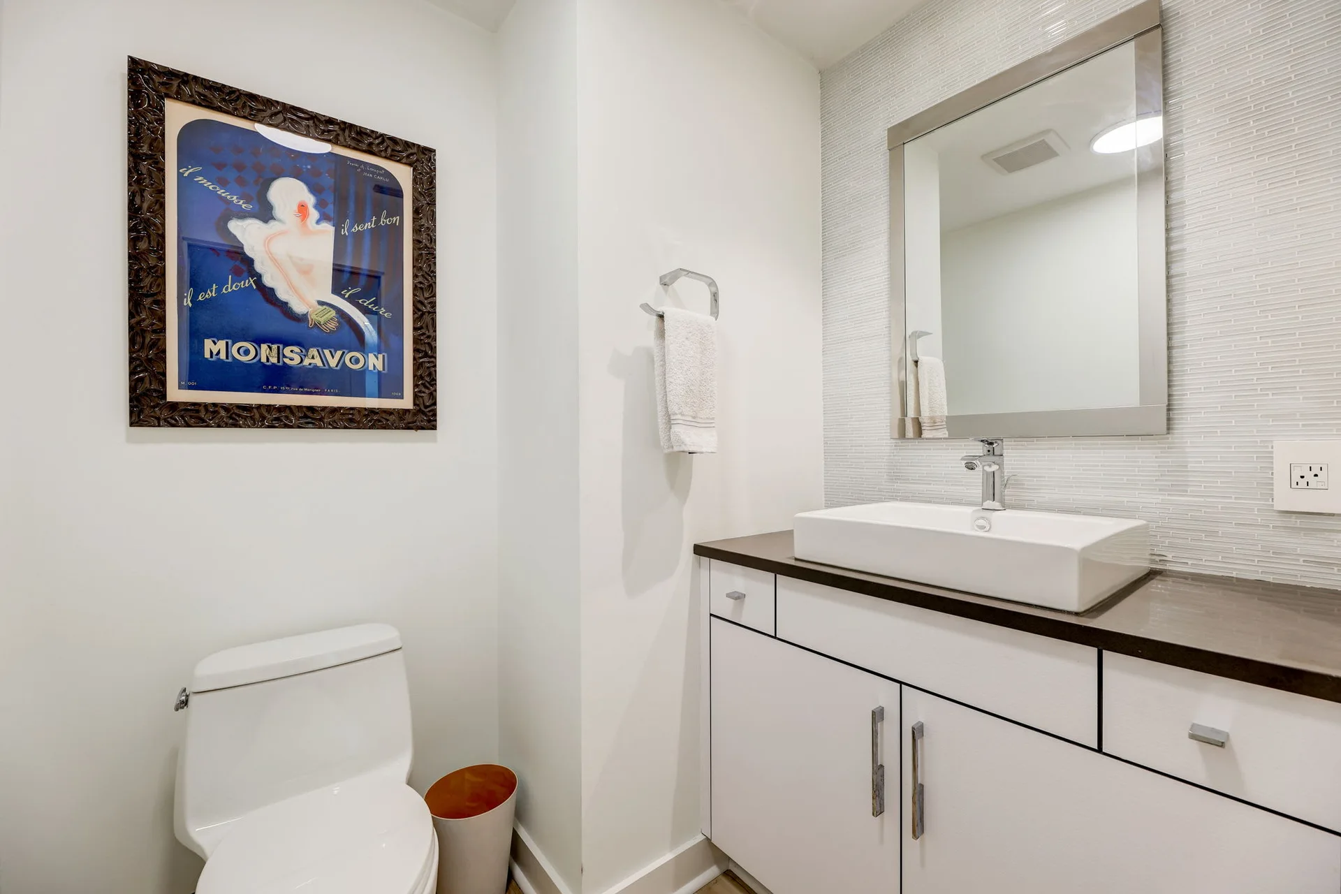 Stunning modern mid-century rebuilt home in the sought-after Delwood Heights near Mueller! photo 44