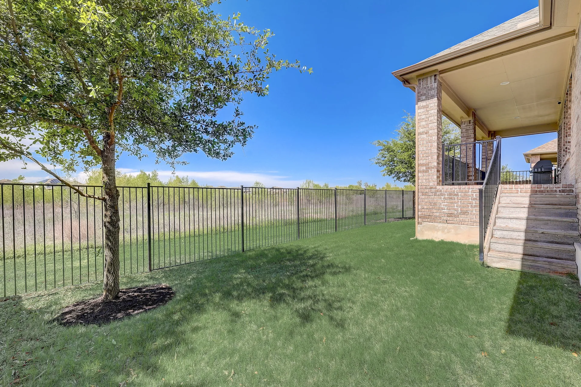 Charming single-story home in the desirable Paloma Lake in RR that backs to a greenbelt! photo 37