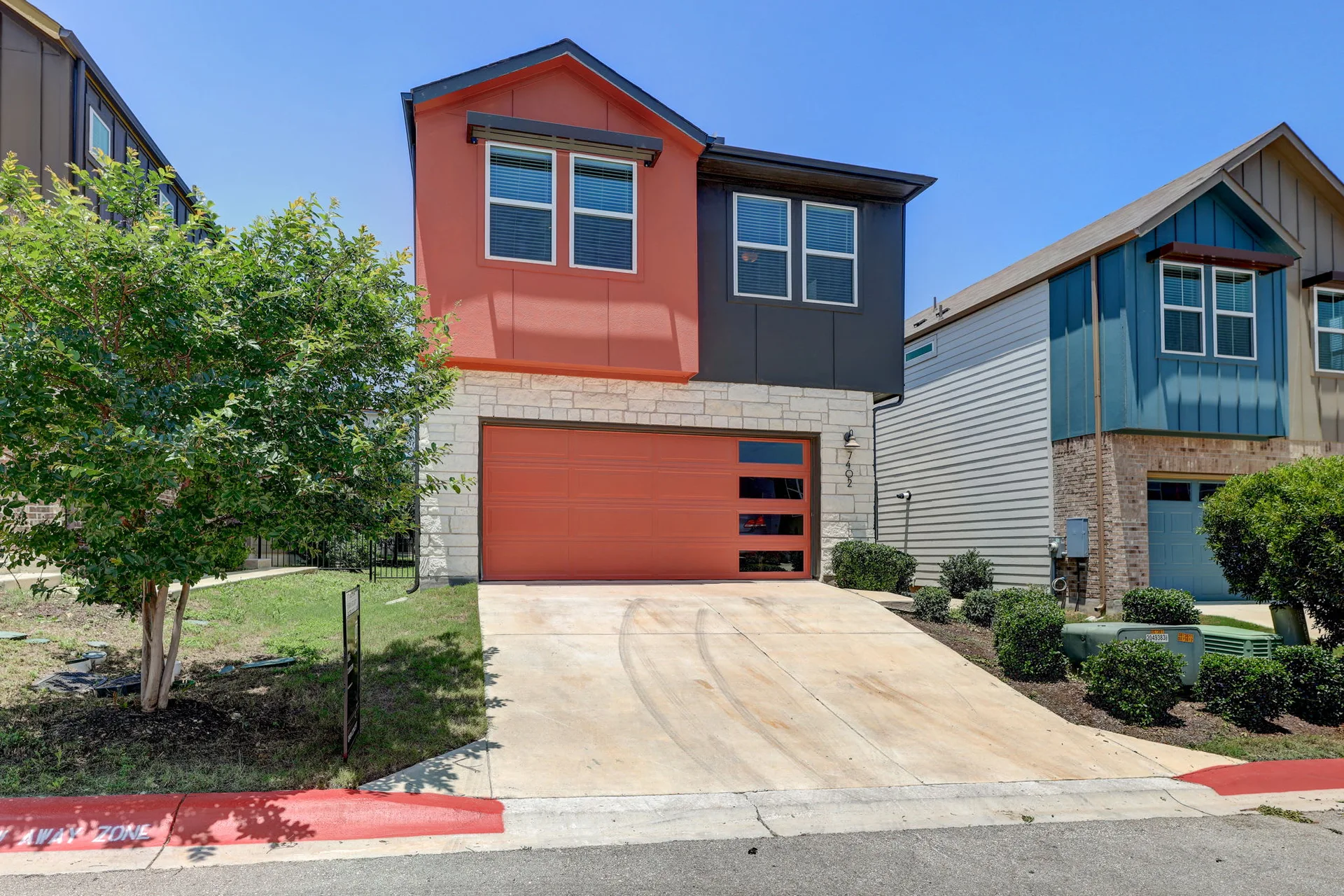 Stunning 2021 Meritage Home in Easton Park with FREE Solar Panels! Better Priced Than New Builds and Move-In Ready! photo 4