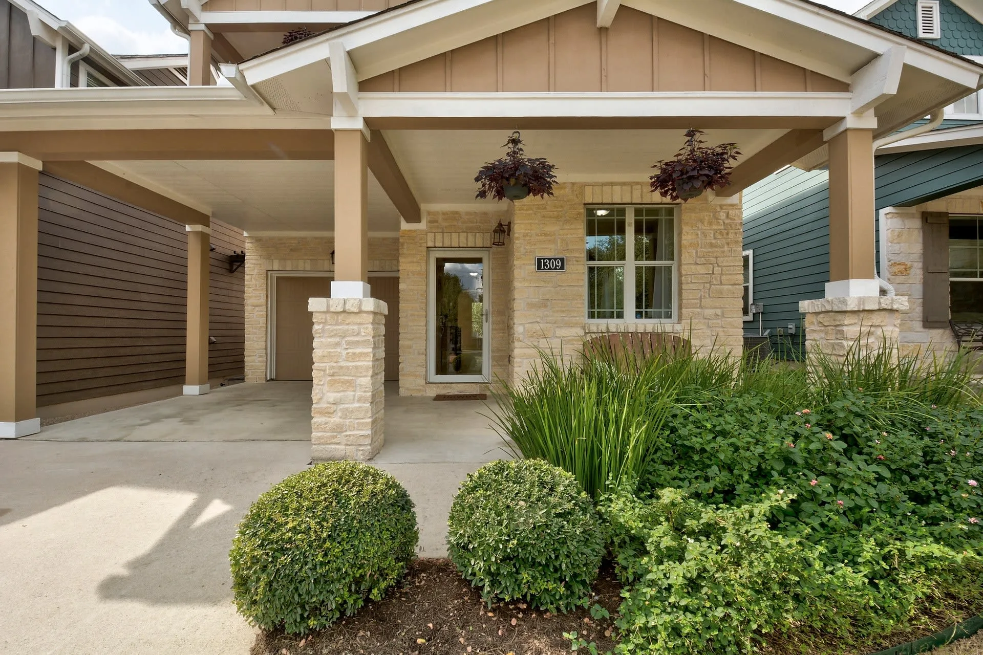 1309 Central Park Ct photo 4