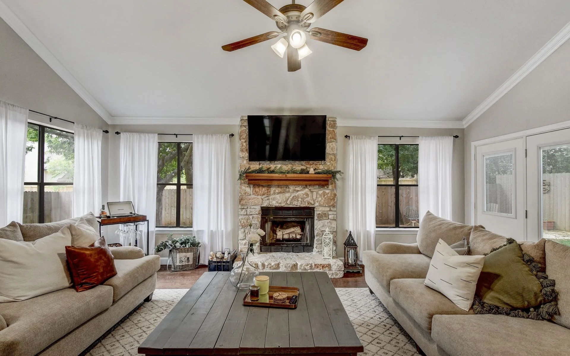 12303 Cabana Ln photo 4