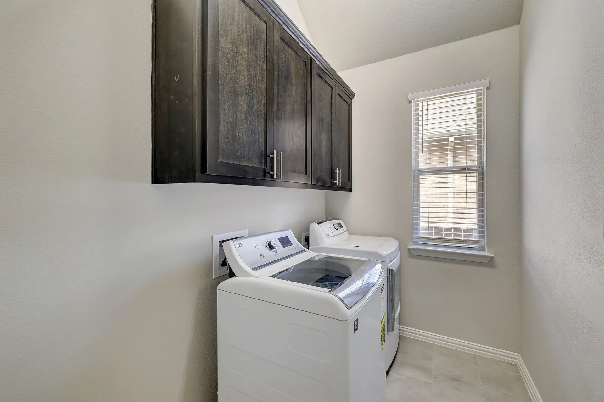 Charming single-story home in the desirable Paloma Lake in RR that backs to a greenbelt! photo 27
