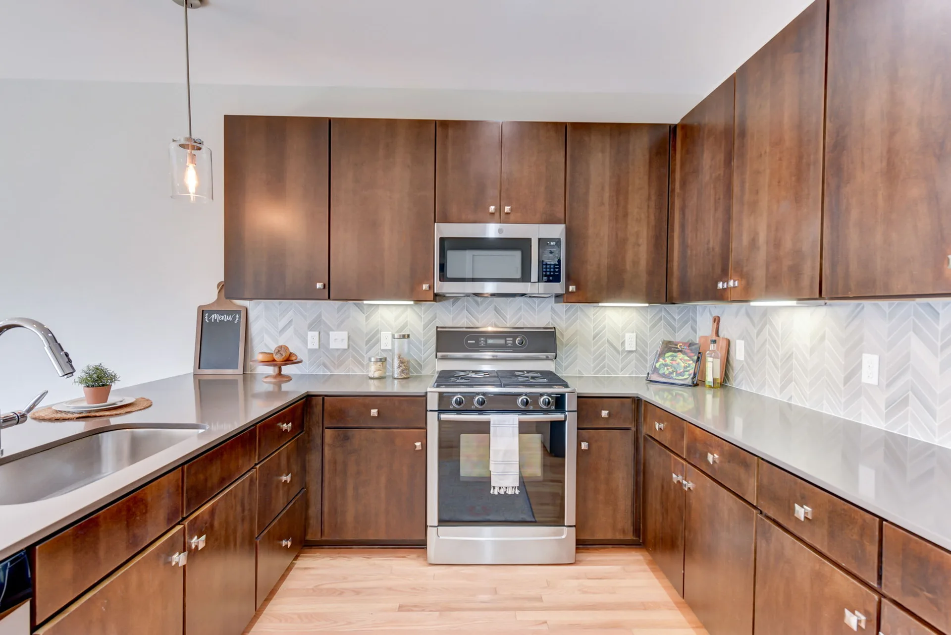 Modern 1/1 Condo in Vibrant South Austin for Lease! photo 10