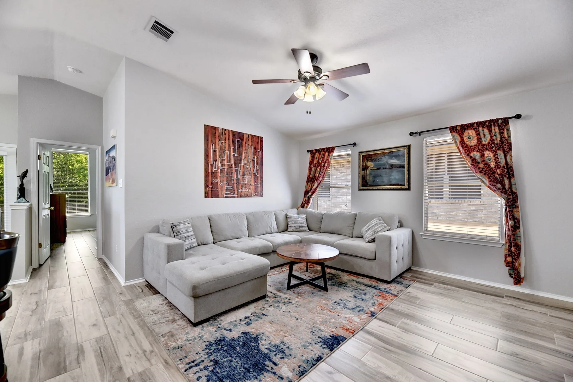 8926 Anna St photo 5