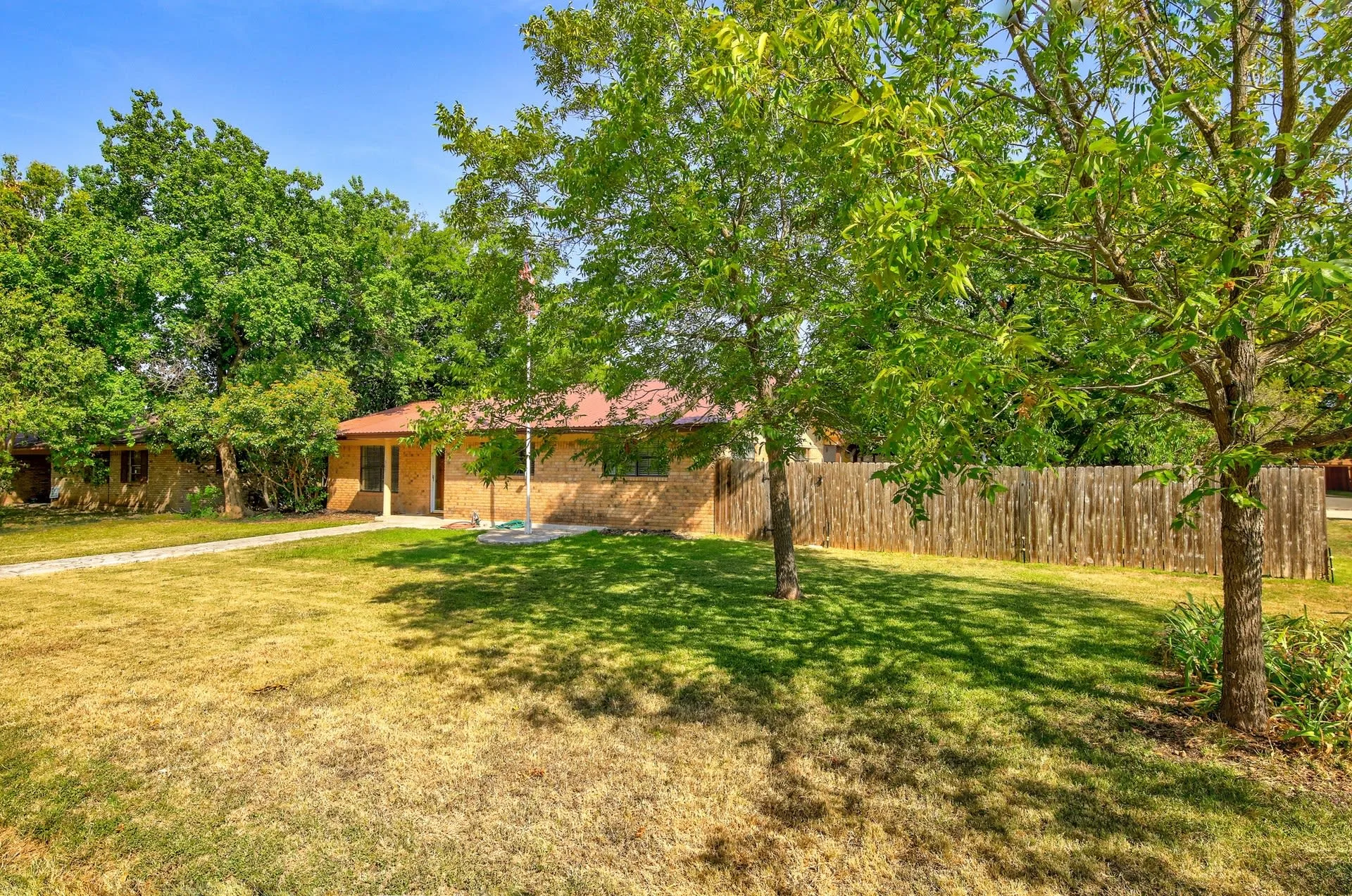 509 Hosack St photo 3