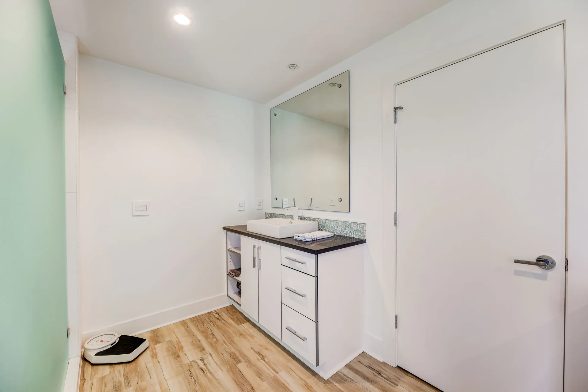 Stunning modern mid-century rebuilt home in the sought-after Delwood Heights near Mueller! photo 41
