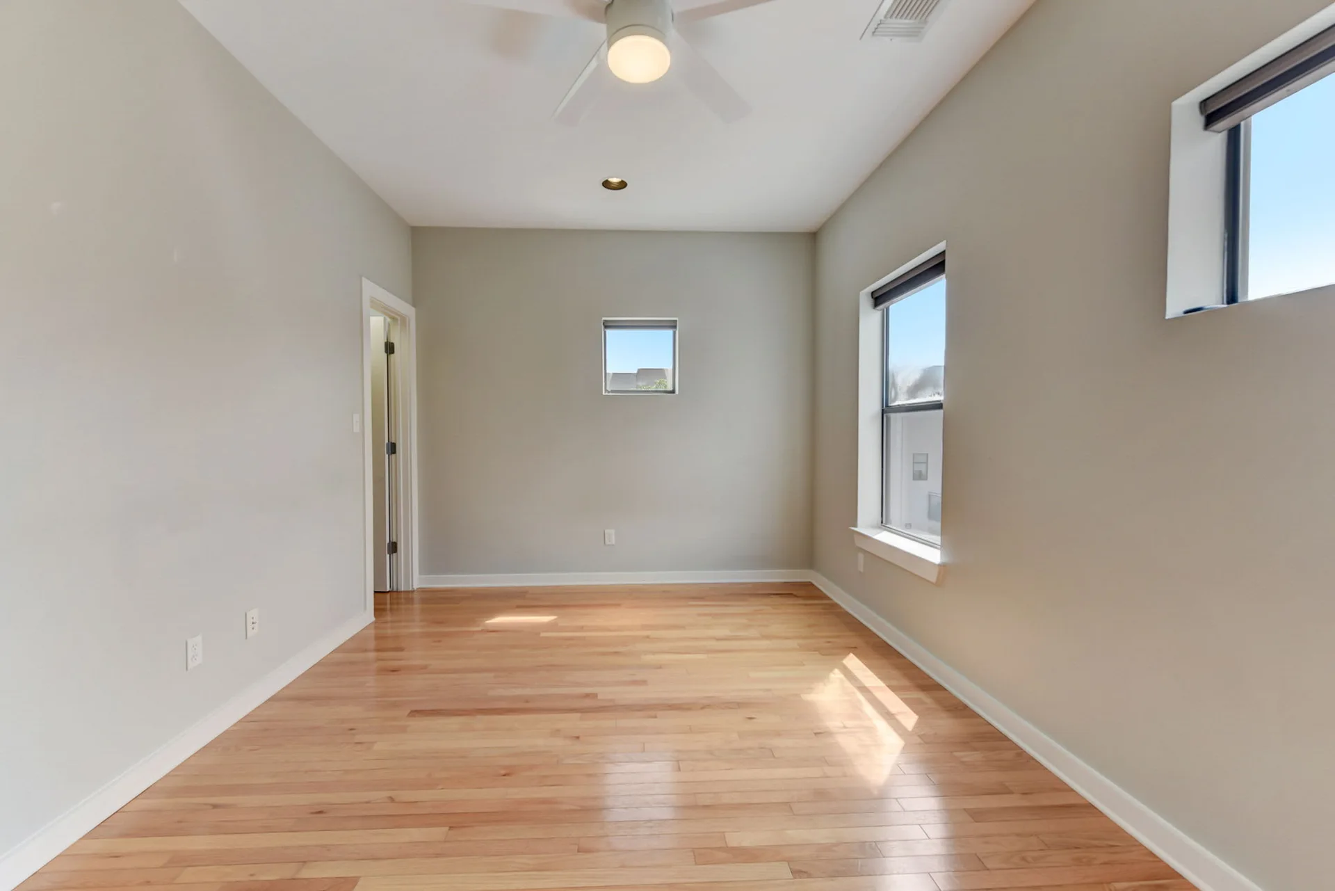 Modern 1/1 Condo in Vibrant South Austin for Lease! photo 17