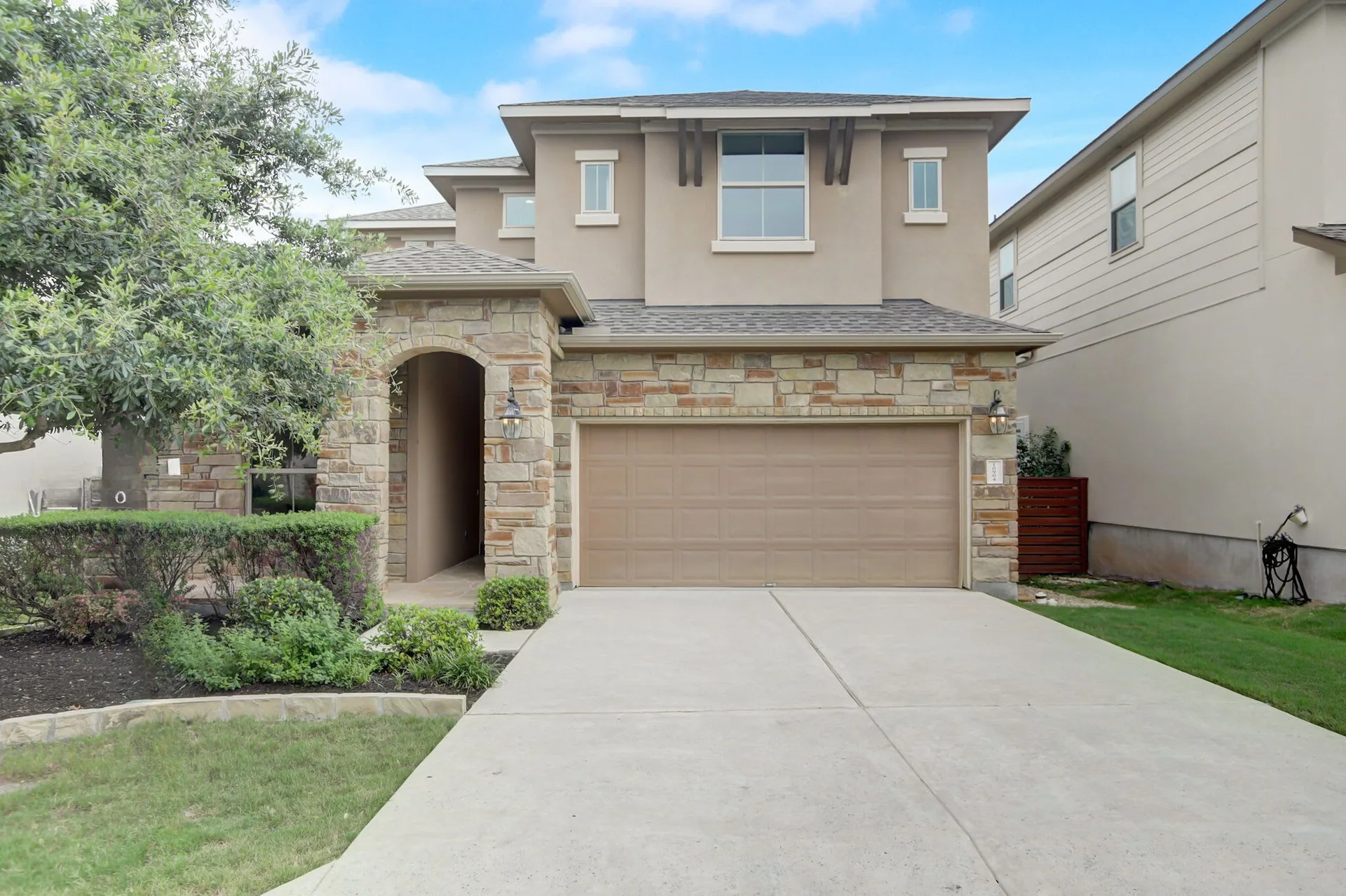 Spacious 4-Bedroom Home in The Preserve at Four Points – A+ School District, Open Floorplan, Luxurious Primary Suite, Covered Patio, and More! photo 2
