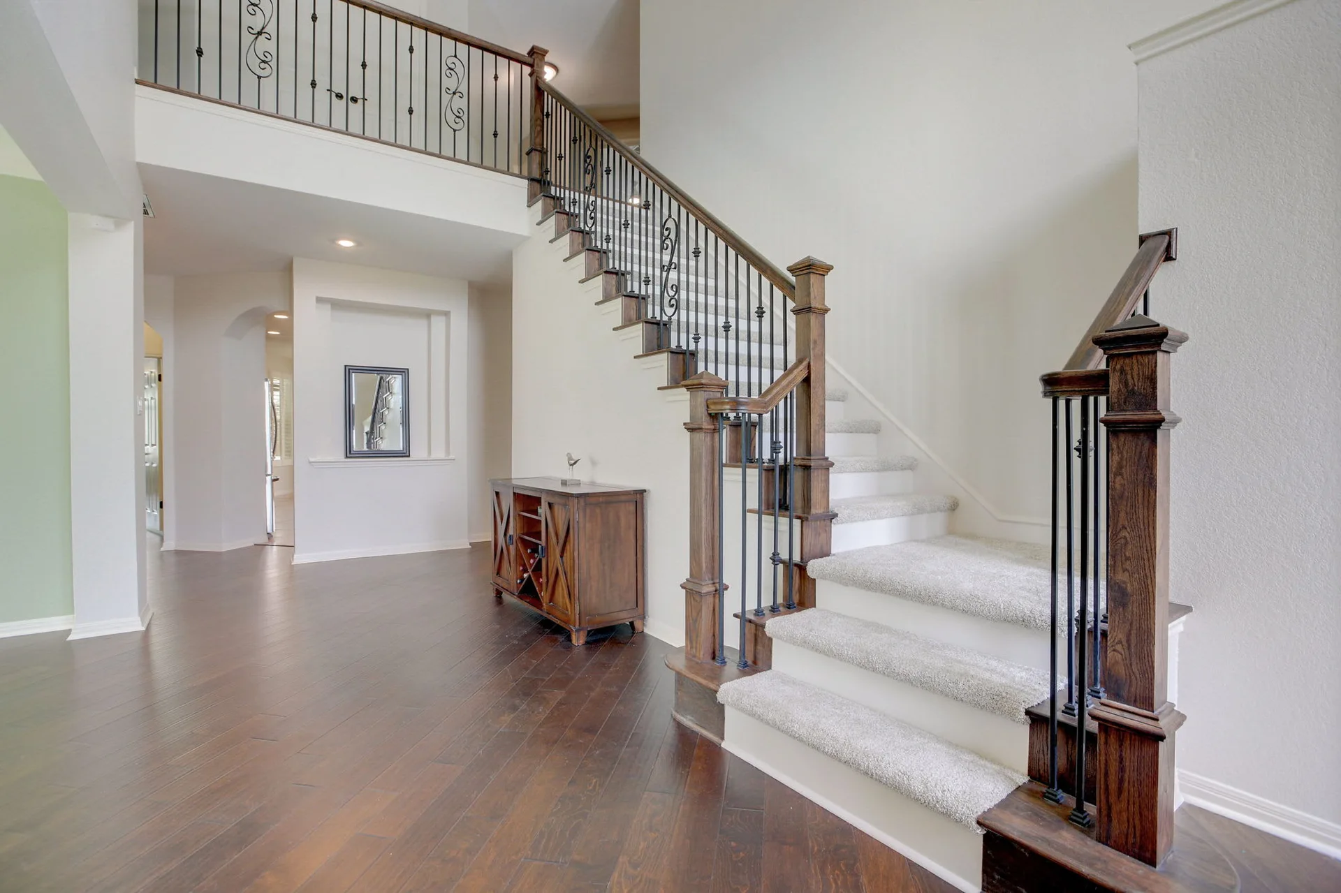 Captivating Cul-de-Sac Home in River Place with Upgrades & Sparkling Pool/Spa! photo 10