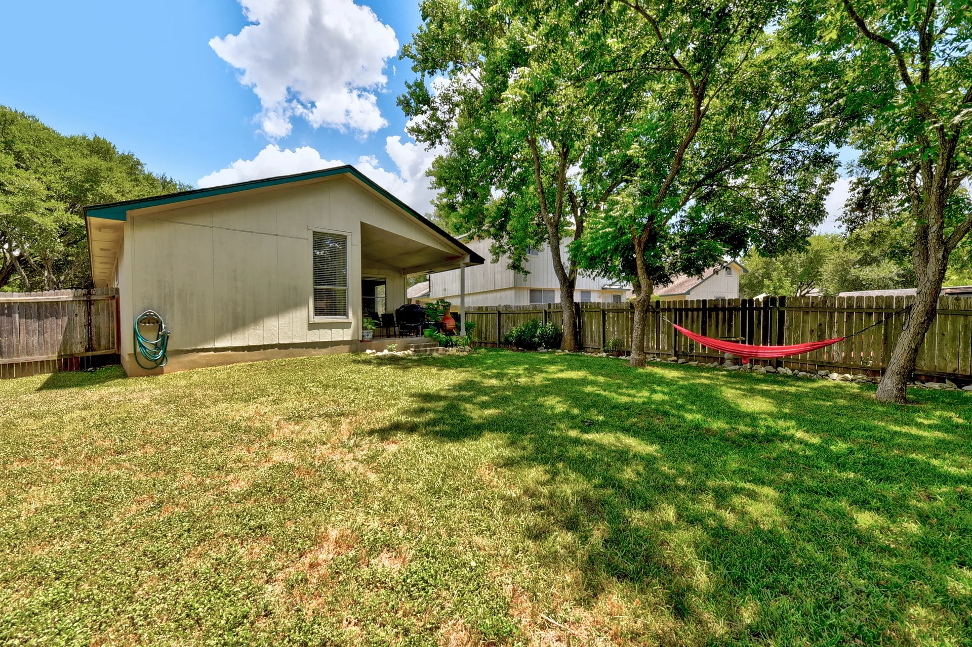 8926 Anna St photo 23