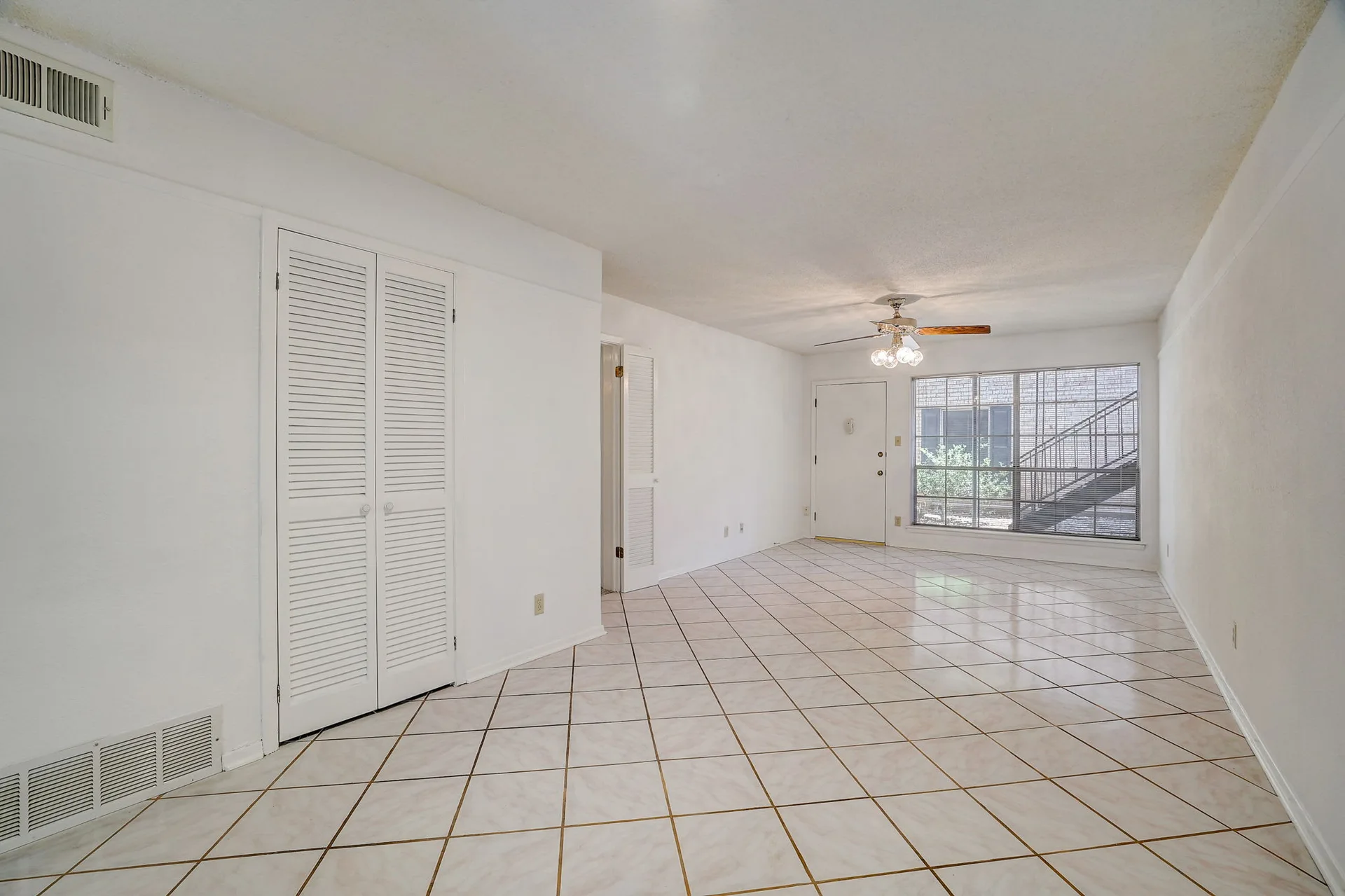 2425 Ashdale Dr #24, Austin, Texas 78757 photo 7