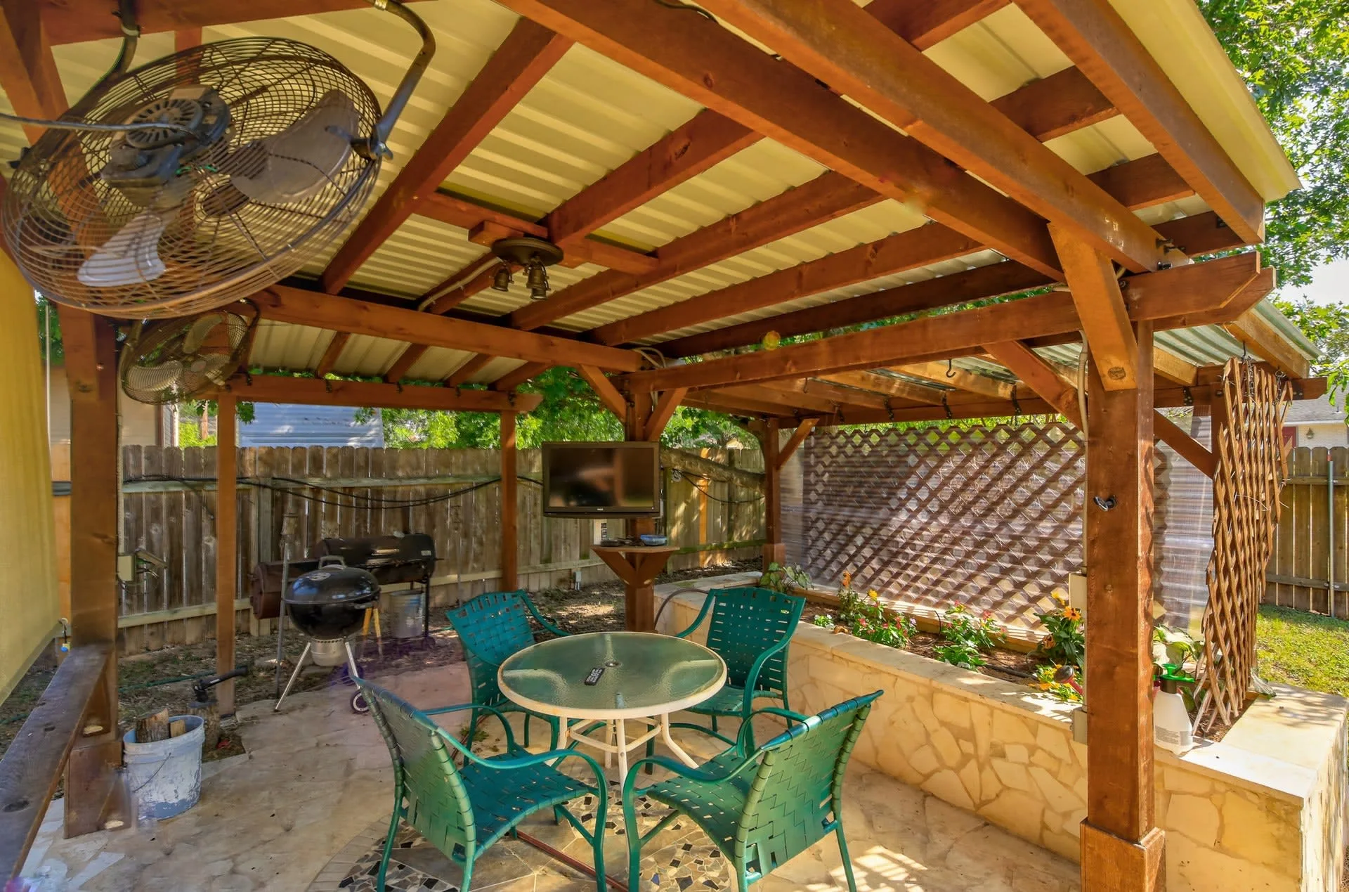 509 Hosack St photo 25
