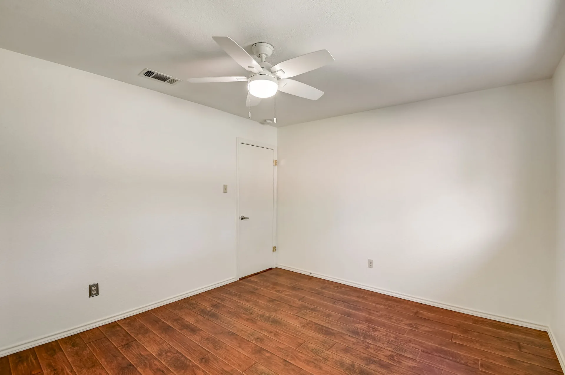 Transform this 1-Story Brushy Creek Home w/ a New Roof into Your Dream Oasis! photo 14