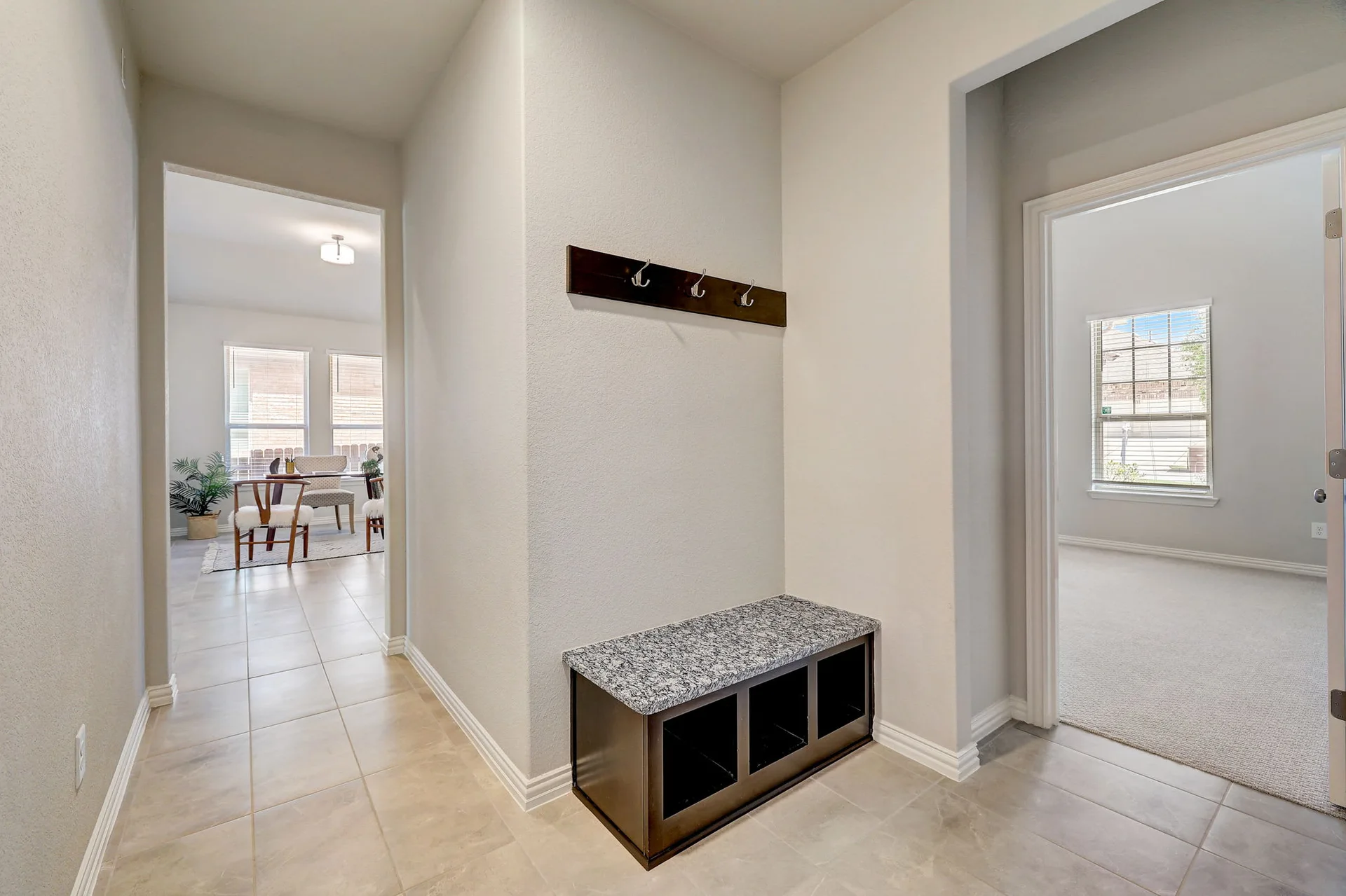 Charming single-story home in the desirable Paloma Lake in RR that backs to a greenbelt! photo 21