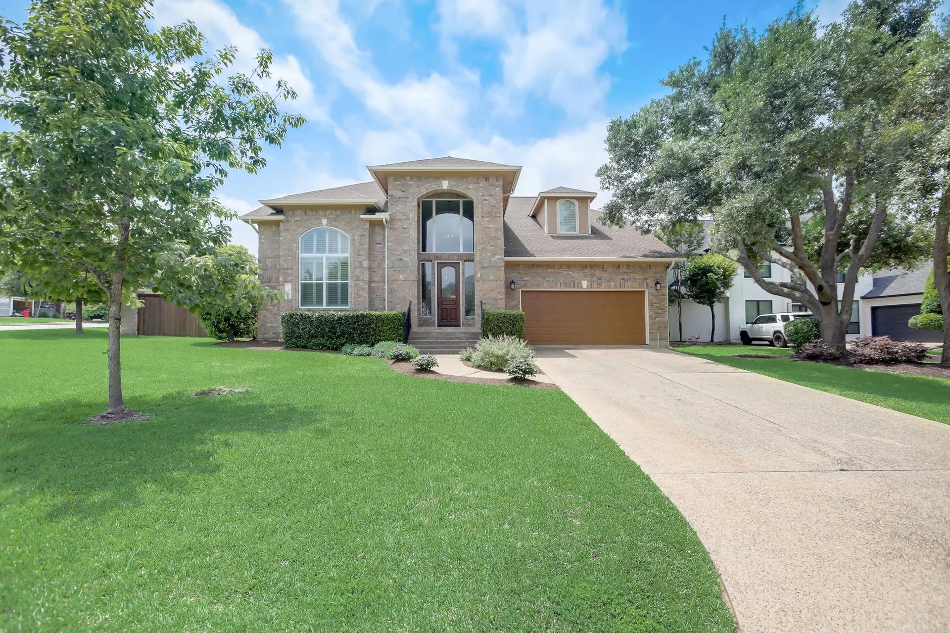 Captivating Cul-de-Sac Home in River Place with Upgrades & Sparkling Pool/Spa! photo 7