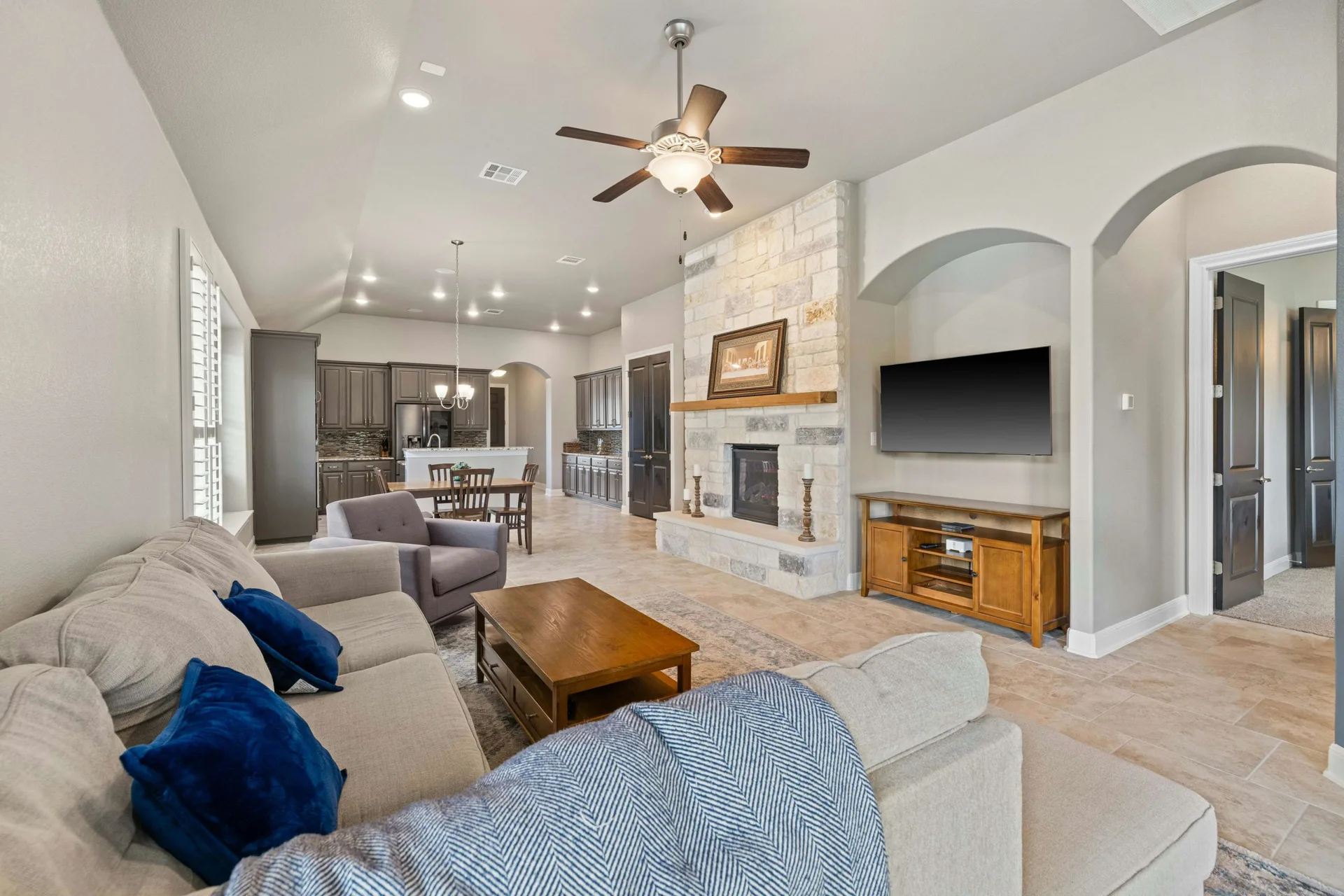 Impeccably Maintained 1-Story Taylor Morrison Home with Luxurious Amenities in Desirable Travisso Neighborhood! photo 7