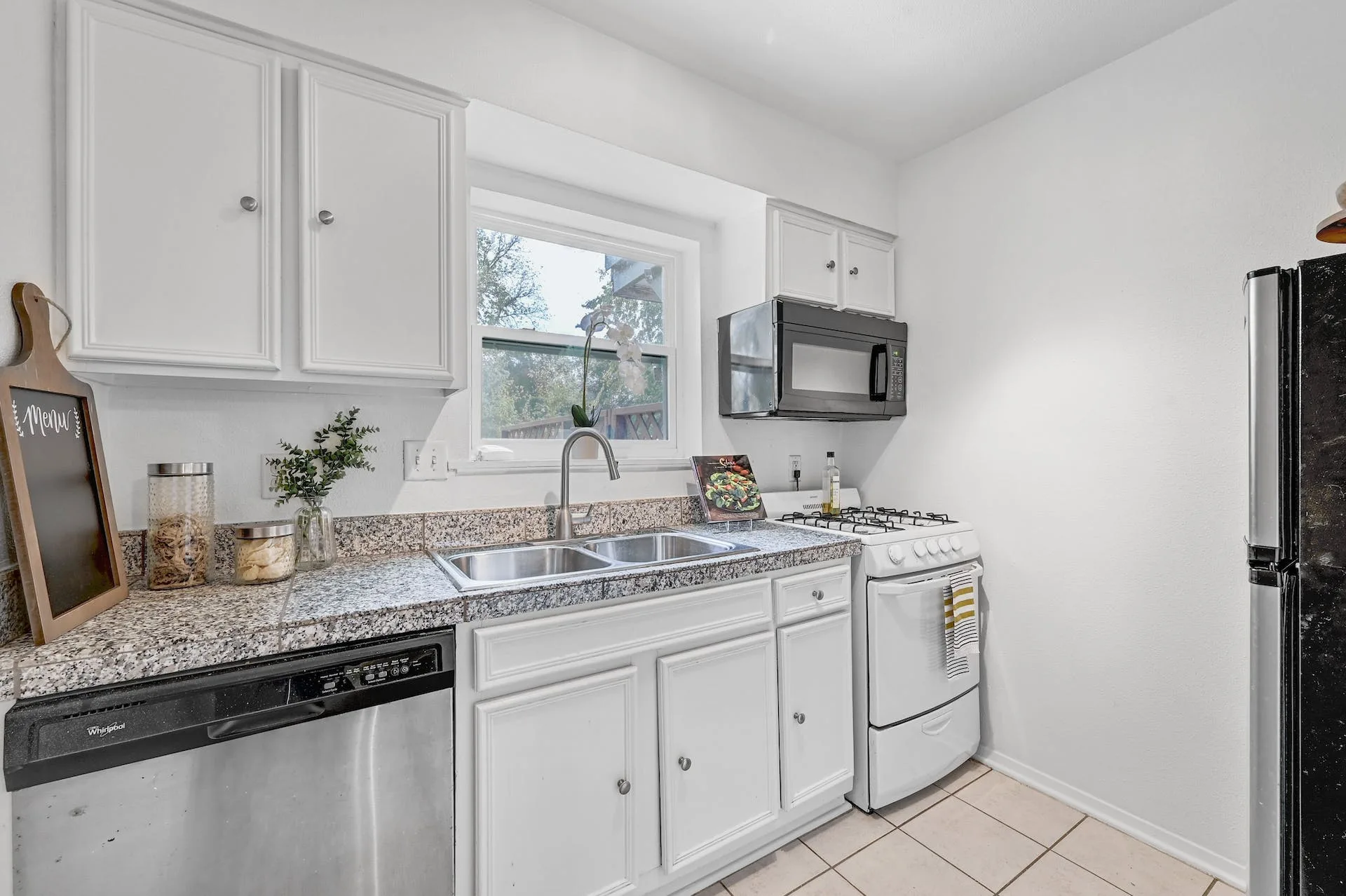 2021 Bluebonnet Ln #106, Austin, TX 78704 photo 6