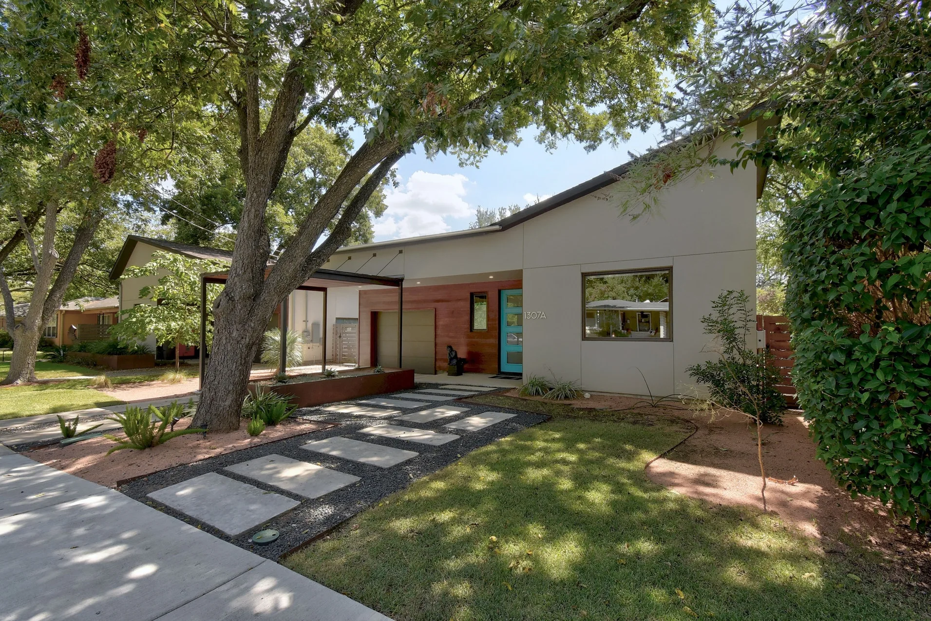 1307 Brentwood St, #A photo 2