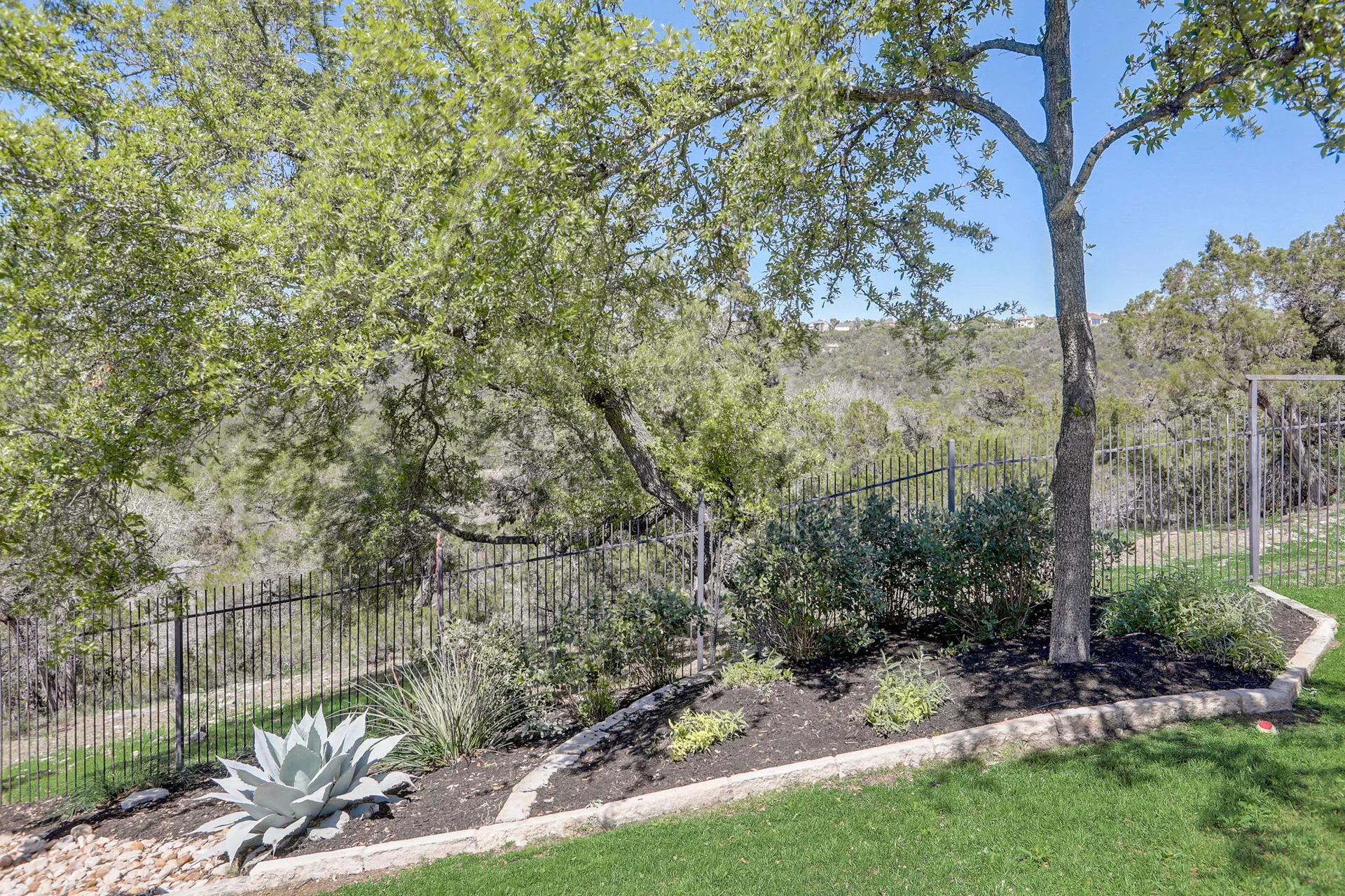 Hill Country Paradise: Luxurious 4/3 Home with Heated Pool/Spa and Spectacular Sunset Views in River Place! photo 65